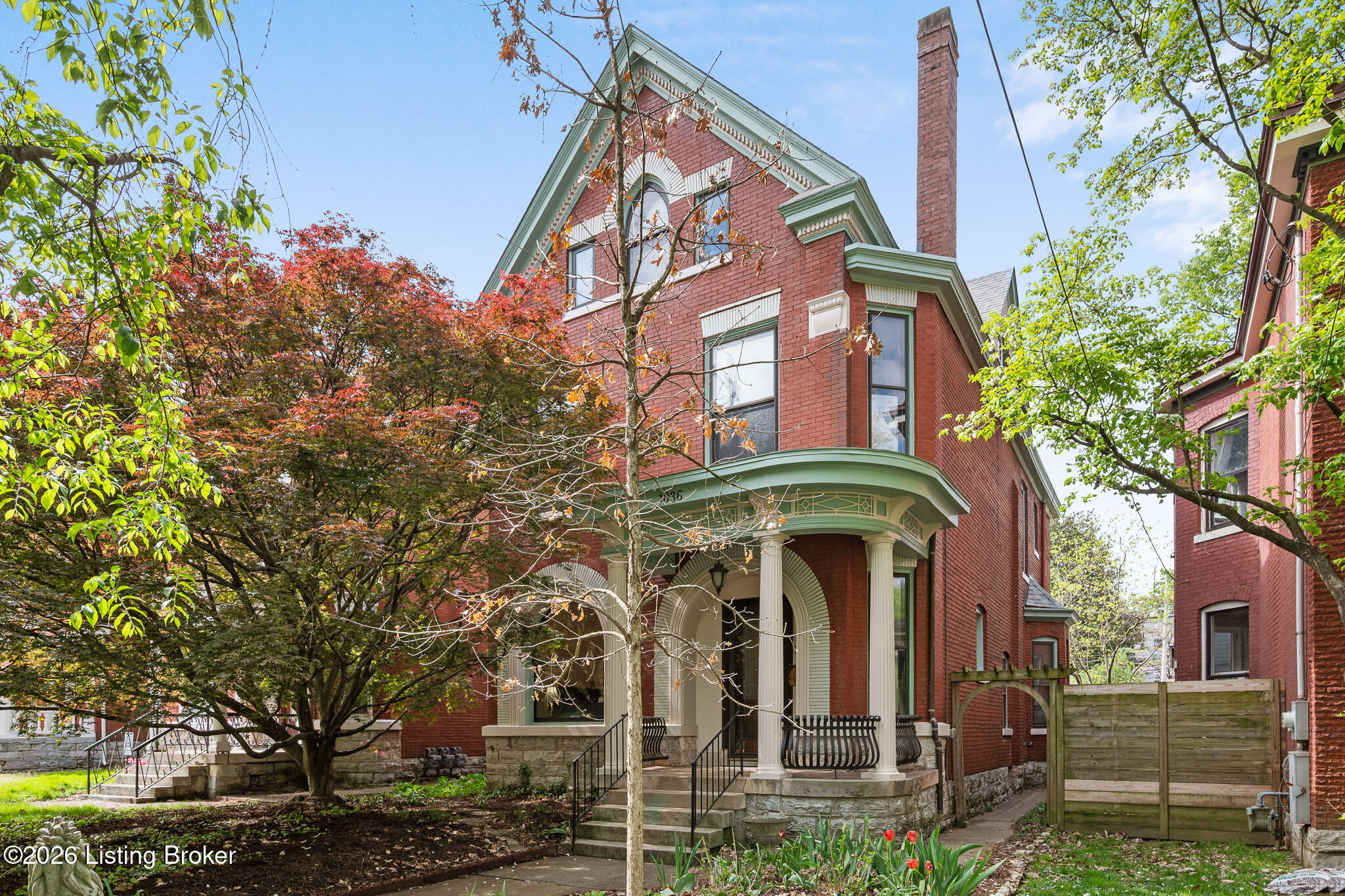 1036 Everett Ave