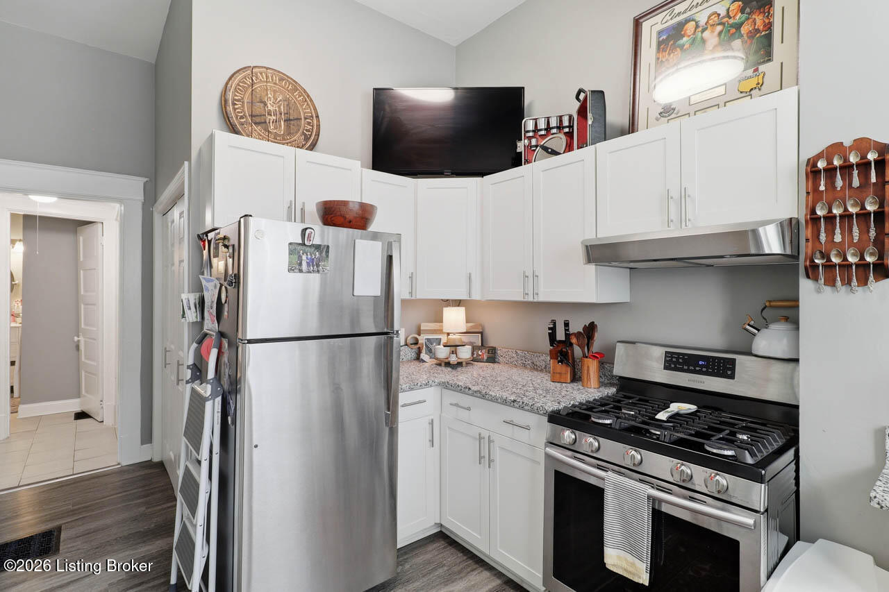 104 S Birchwood Ave