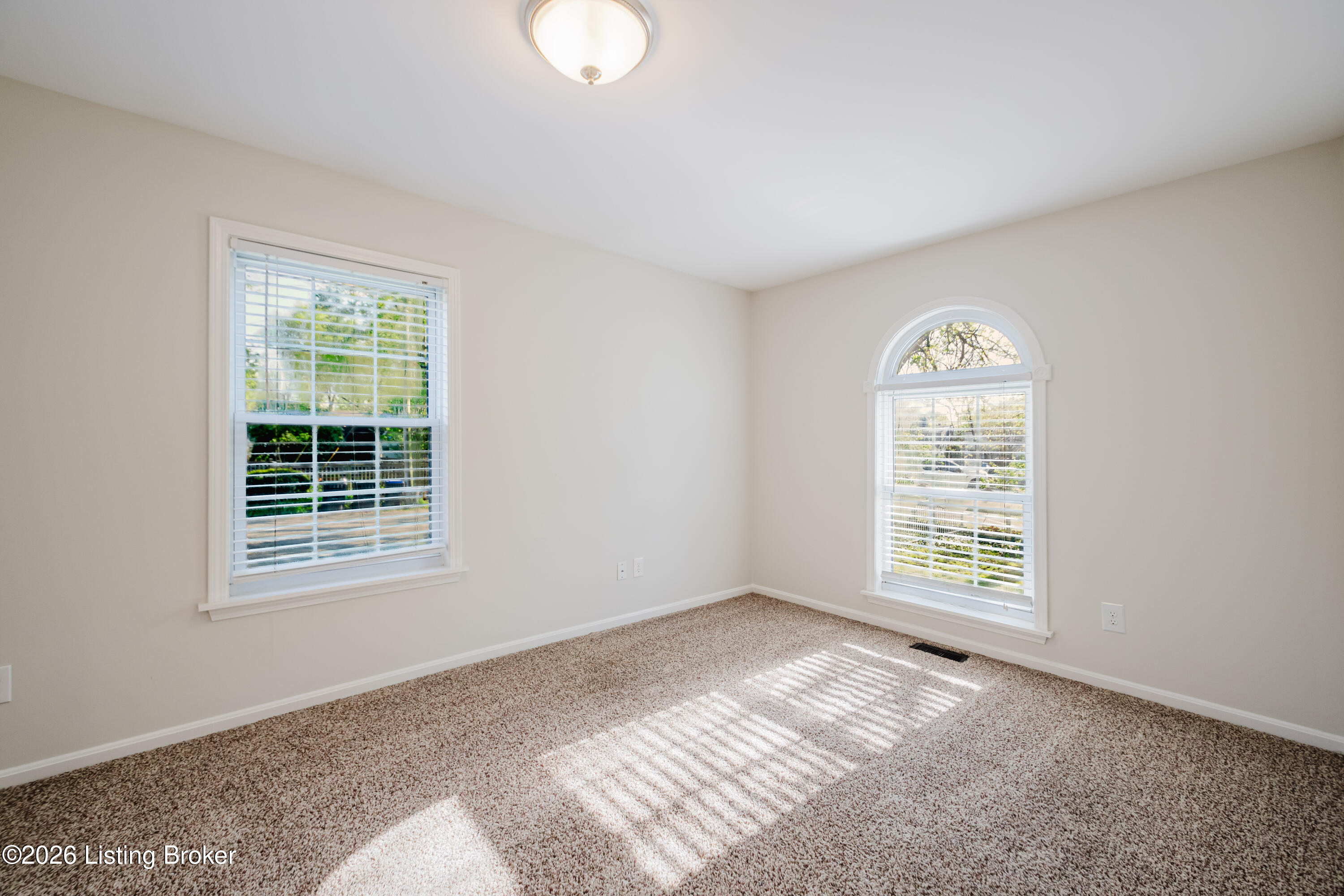 104 S Birchwood Ave