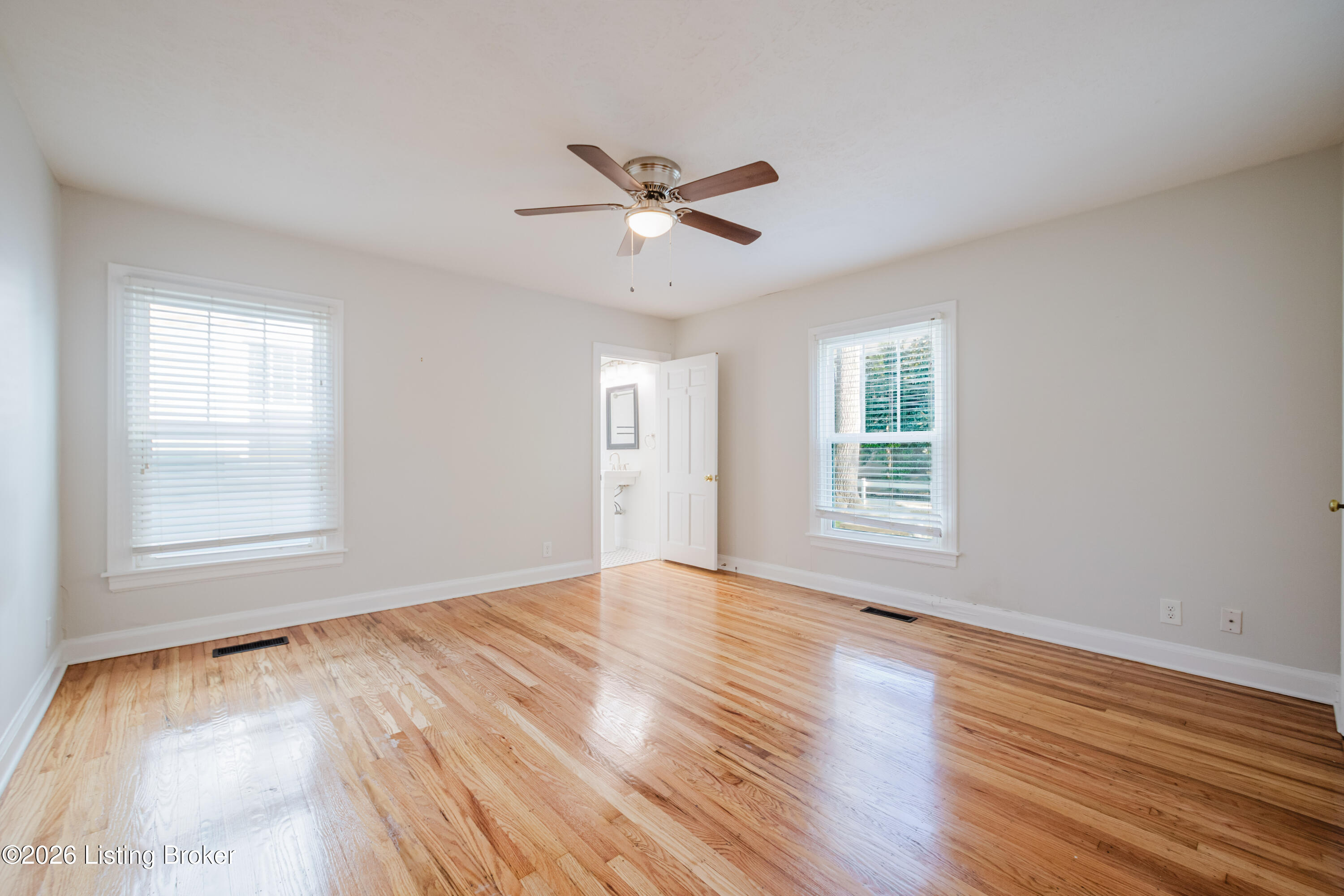 104 S Birchwood Ave