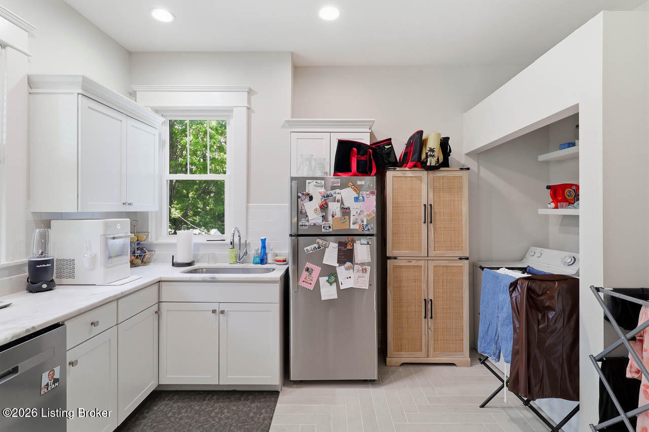 104 S Birchwood Ave