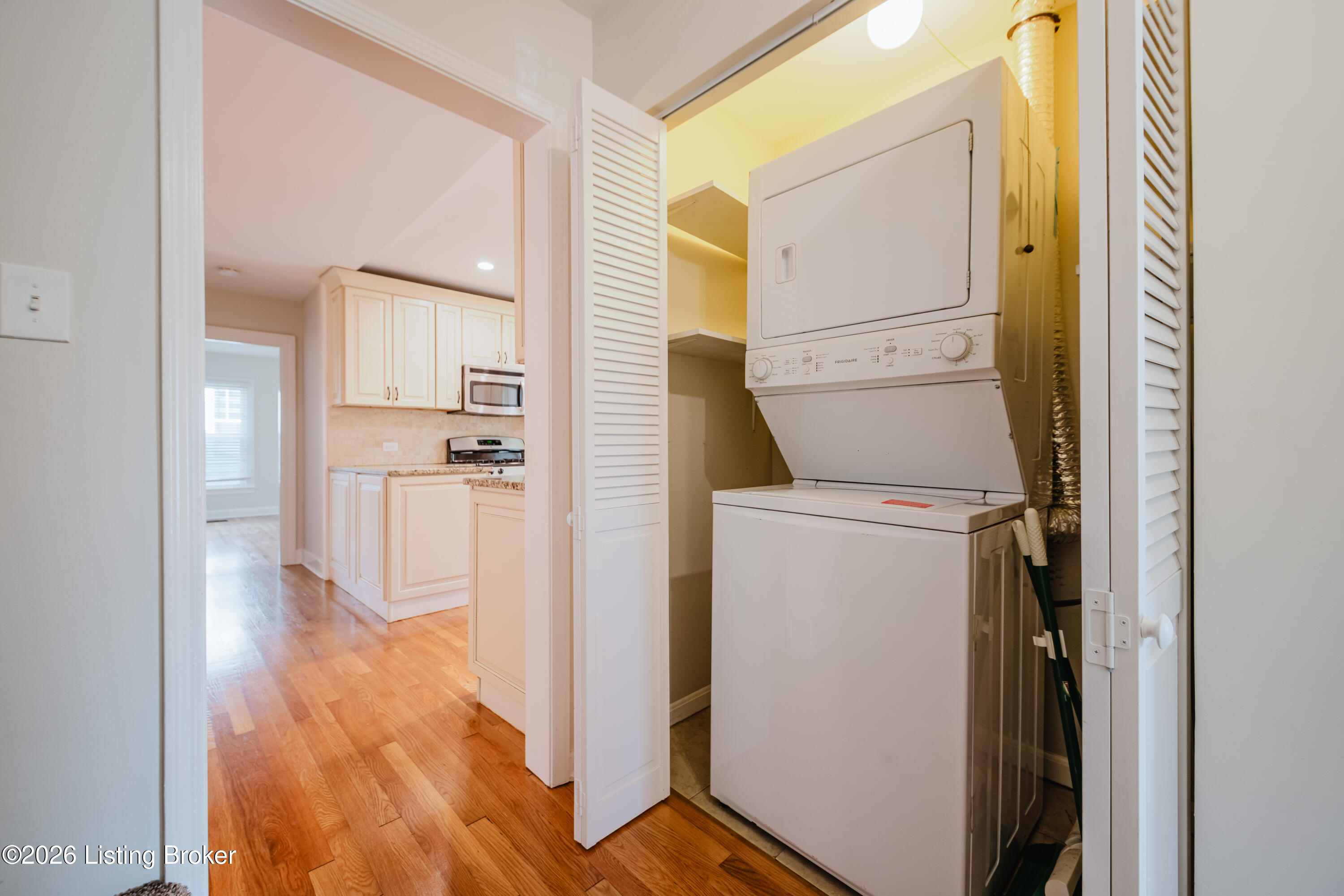 104 S Birchwood Ave