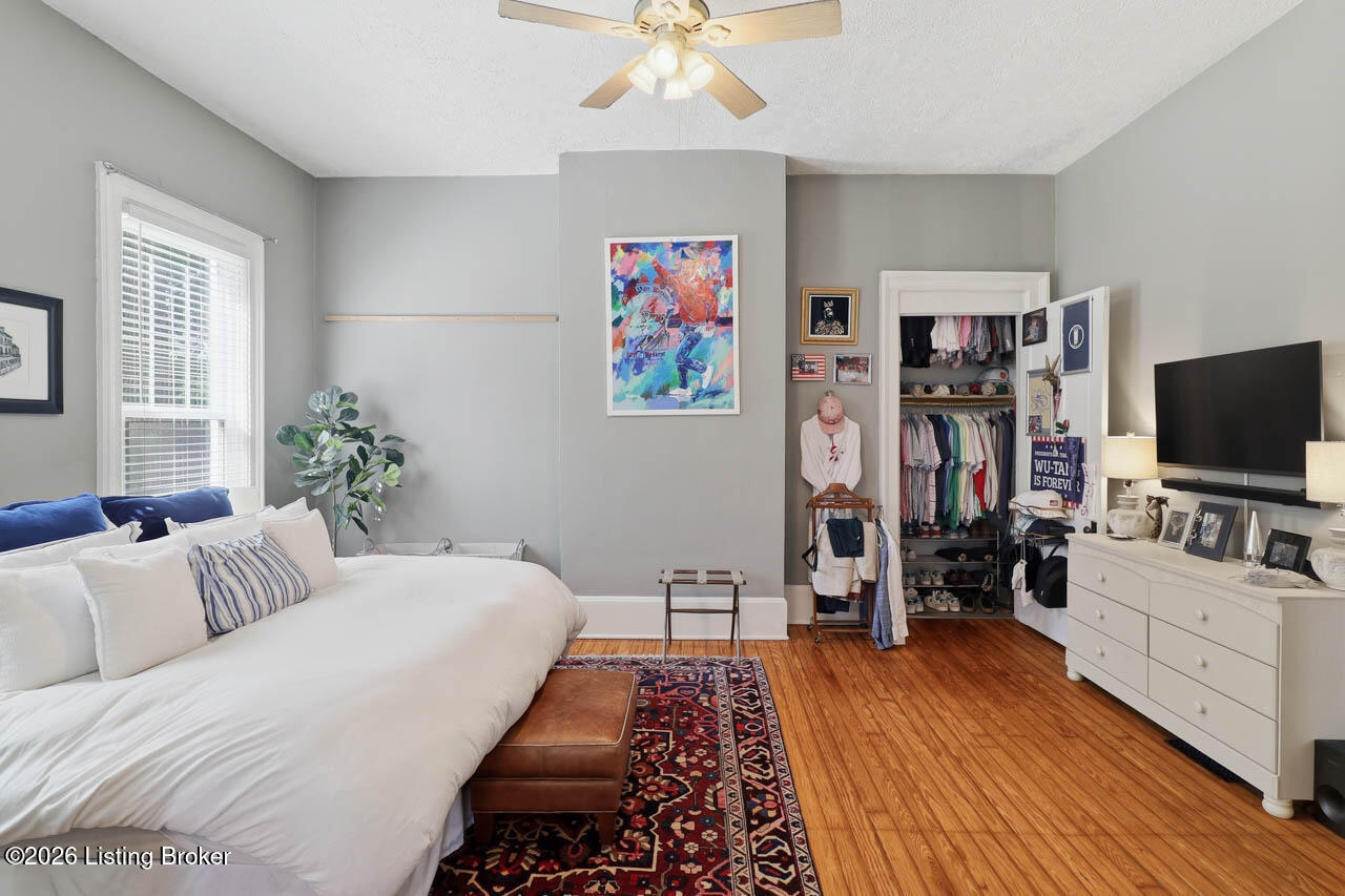 104 S Birchwood Ave