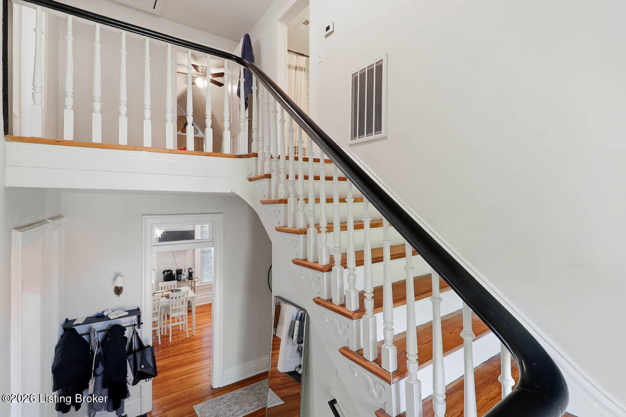 104 S Birchwood Ave