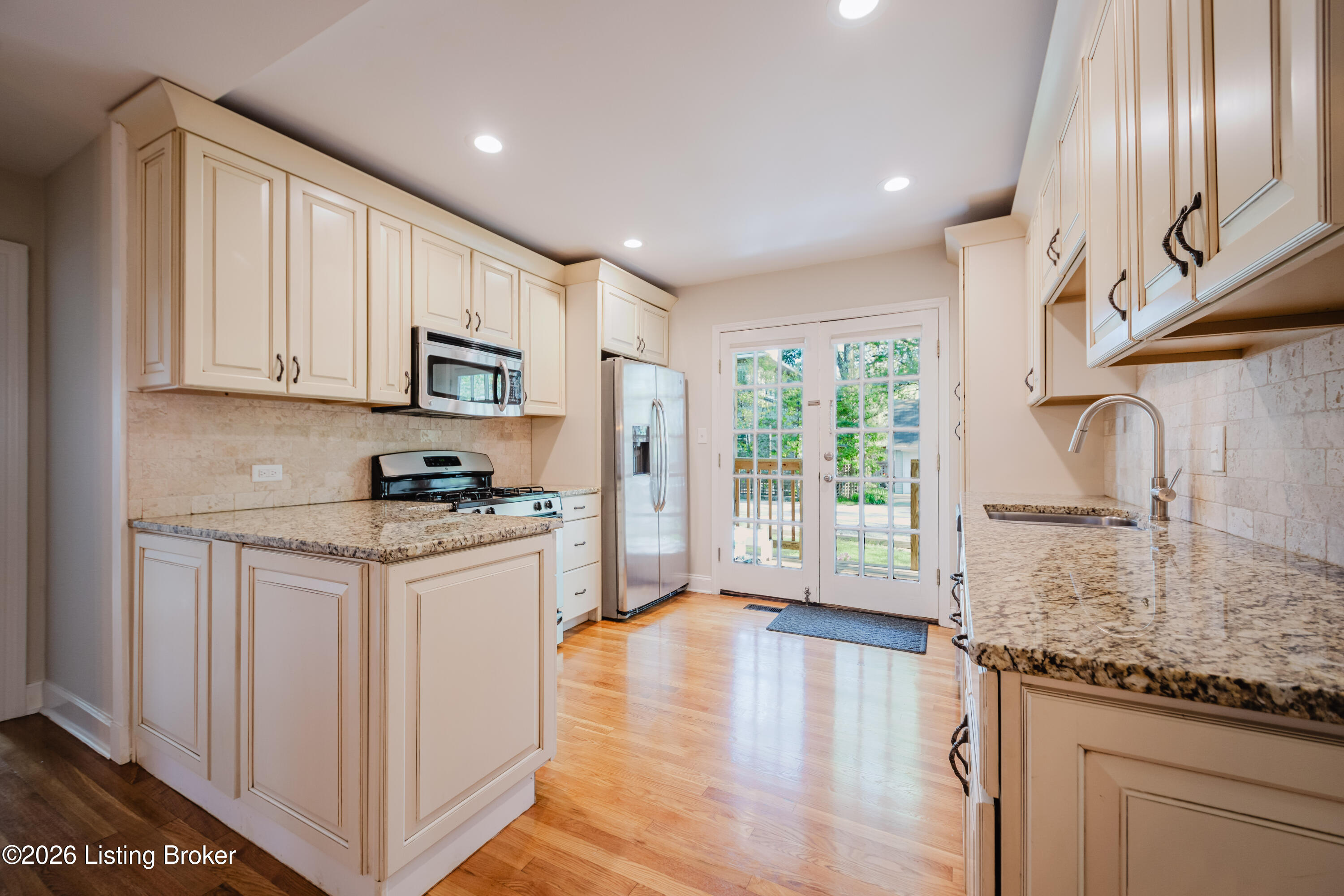104 S Birchwood Ave