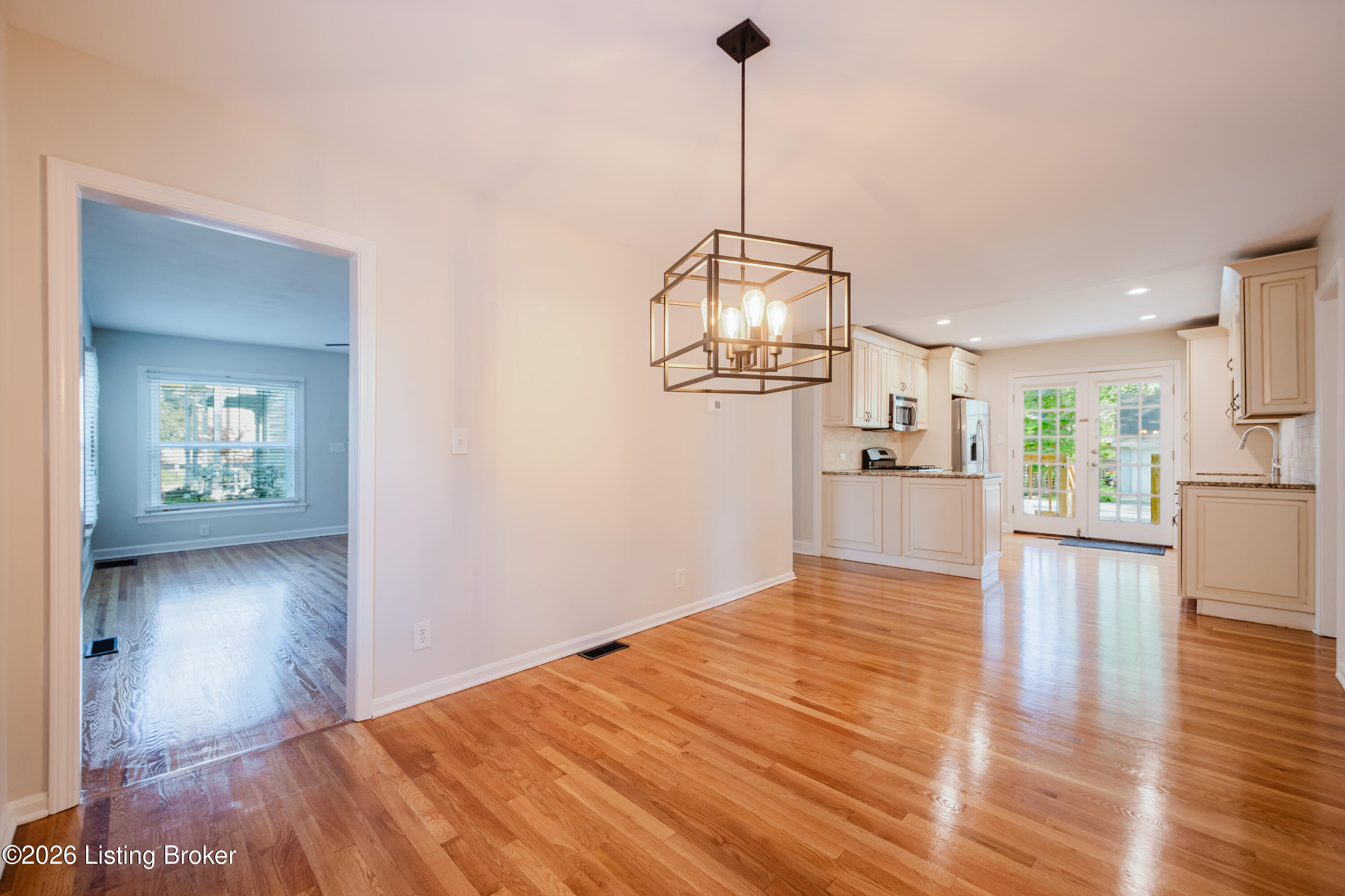 104 S Birchwood Ave
