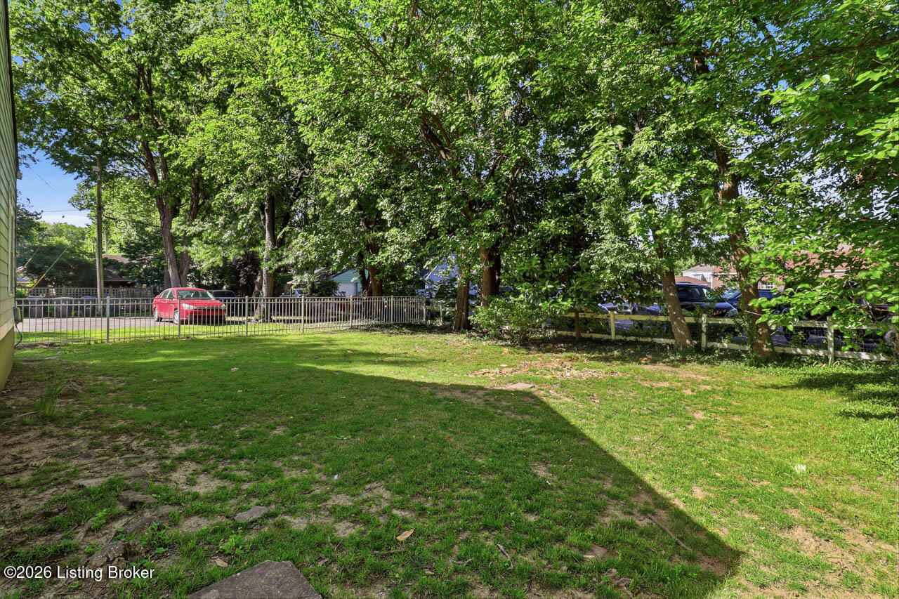 104 S Birchwood Ave