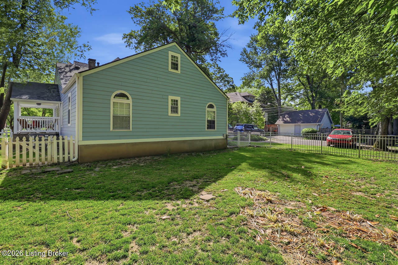 104 S Birchwood Ave