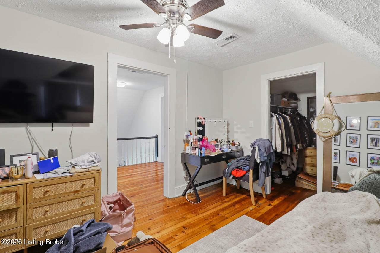 104 S Birchwood Ave