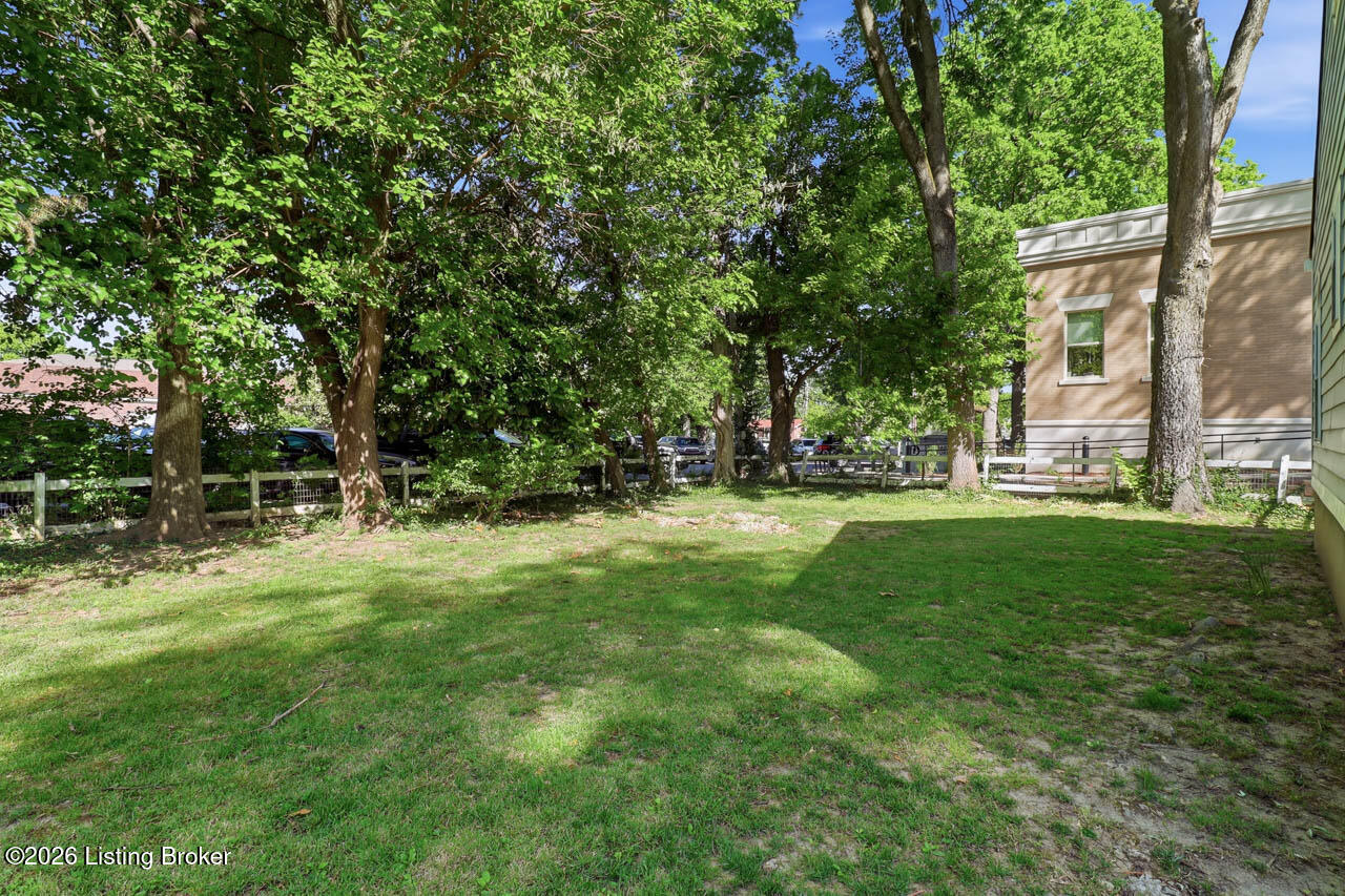 104 S Birchwood Ave