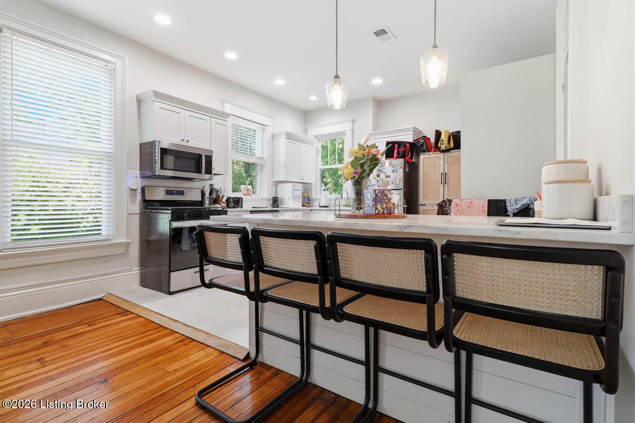 104 S Birchwood Ave