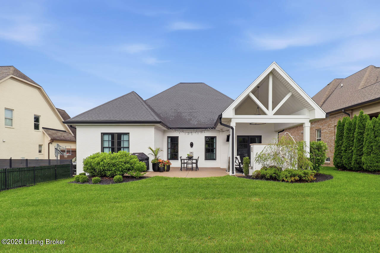18811 Crestfield Cir