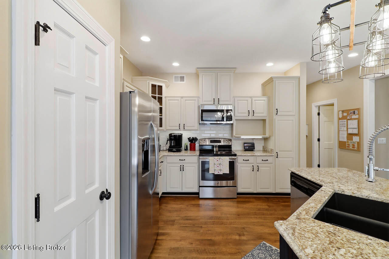 1414 Old Harrods Creek Rd