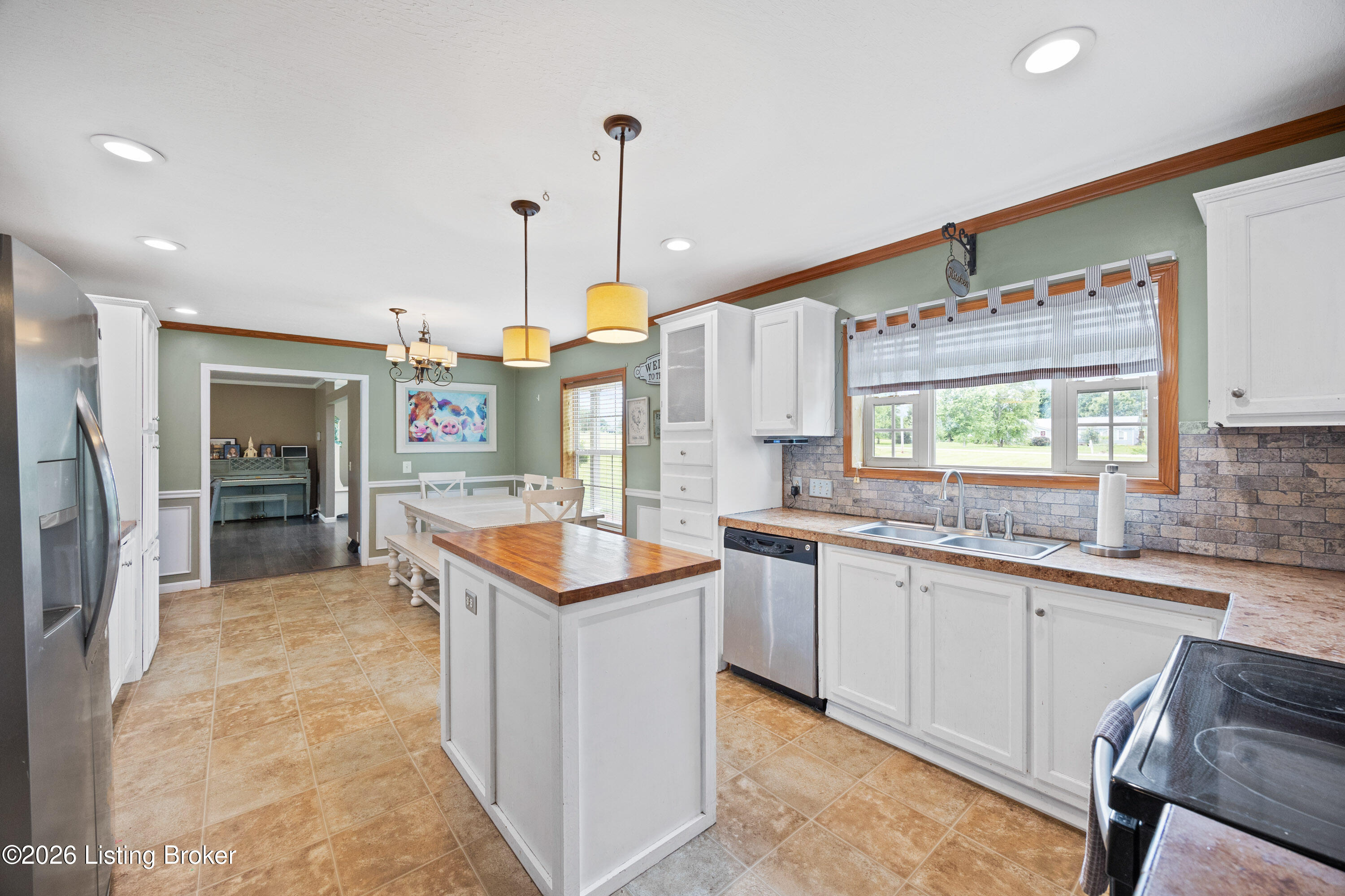 333 Burnett Dr