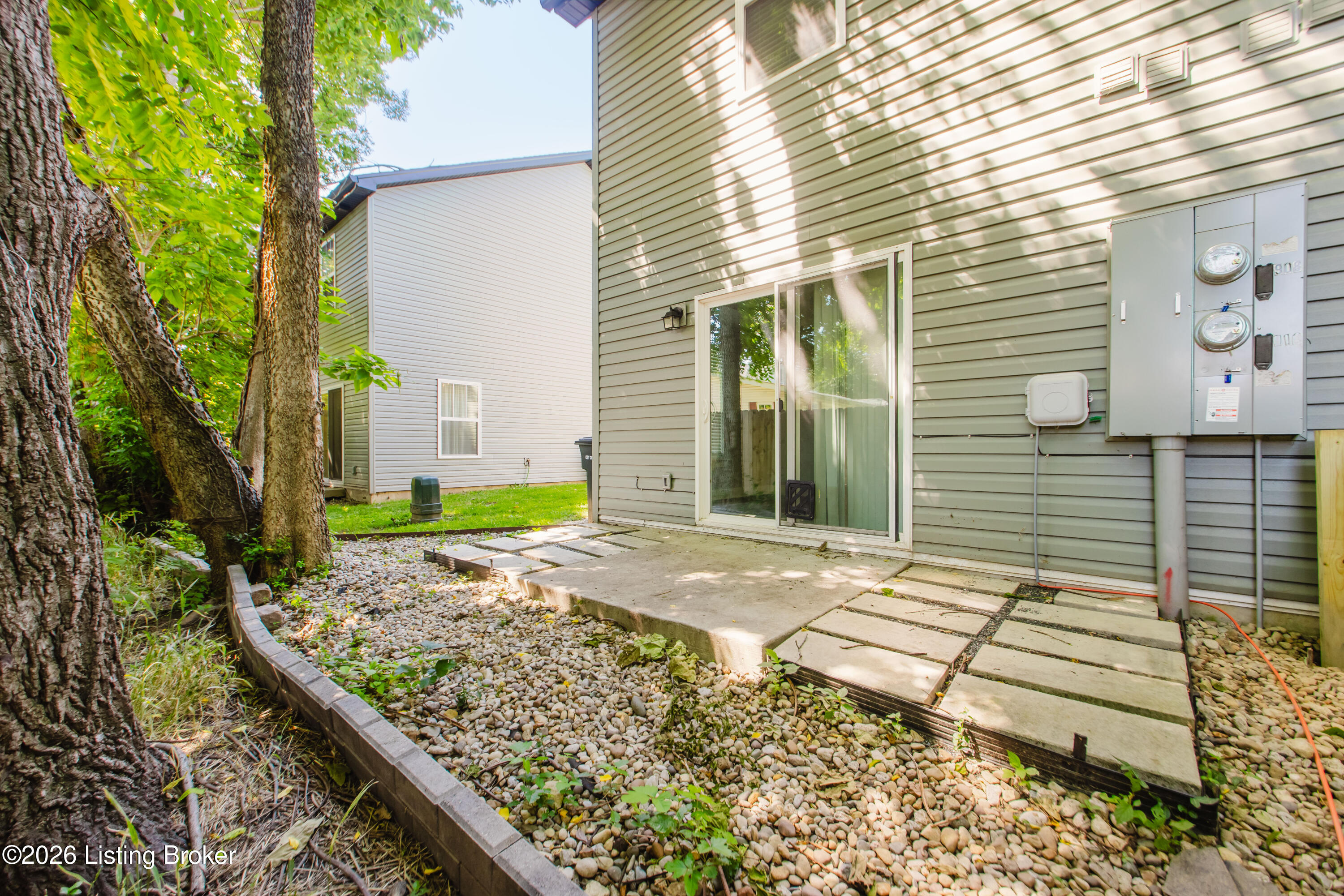 908 Mechanic St