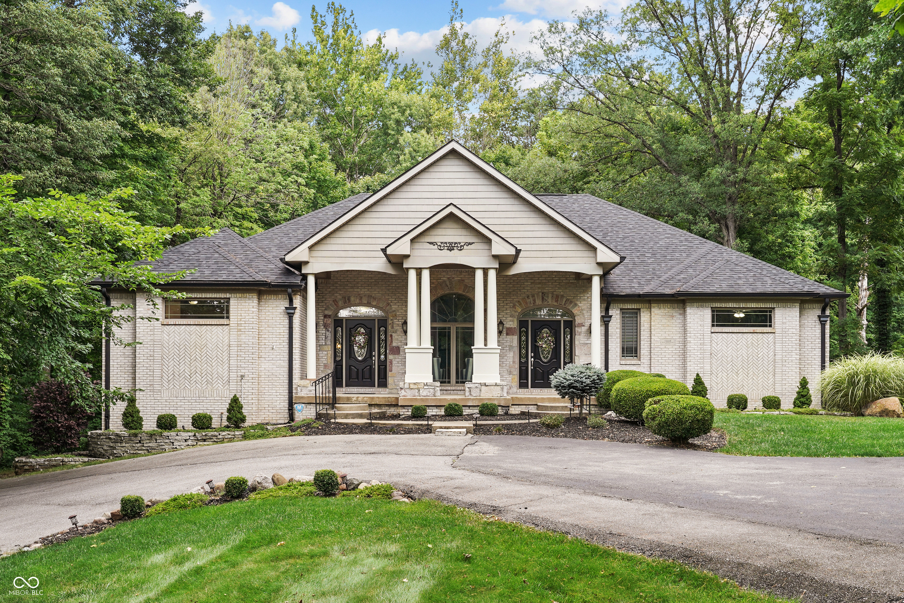 7410 E Edgewood Avenue