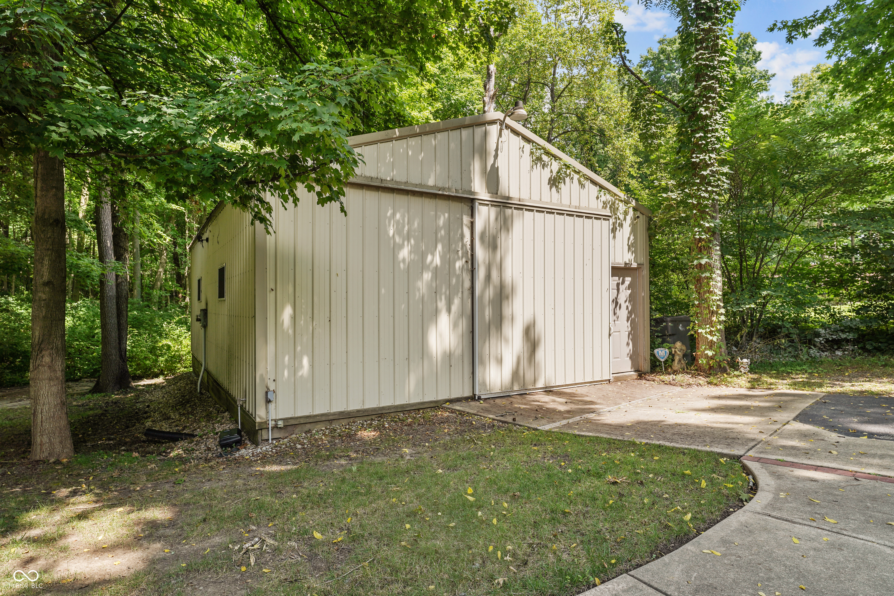 7410 E Edgewood Avenue