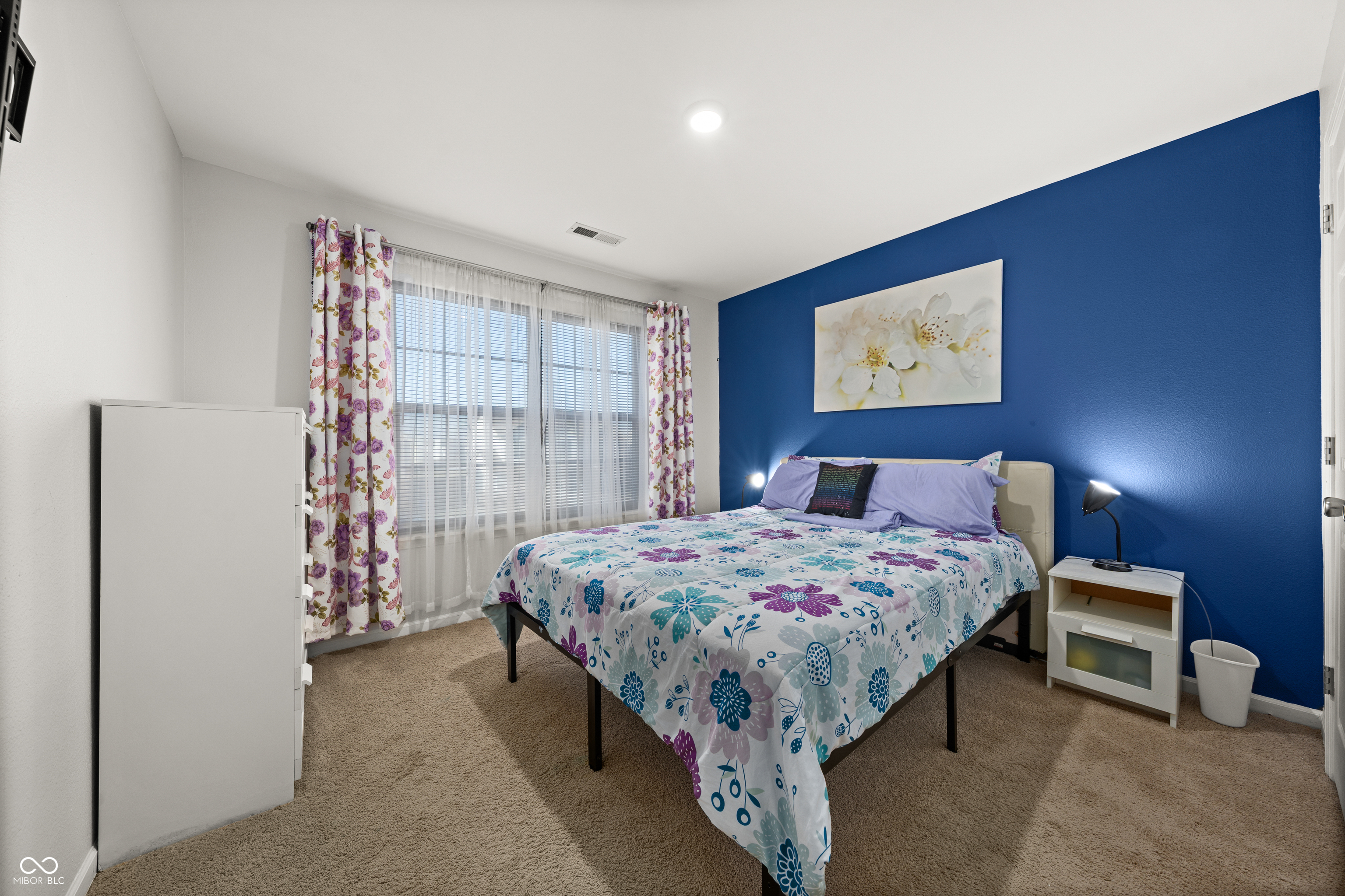 5431 Hammock Glen Drive