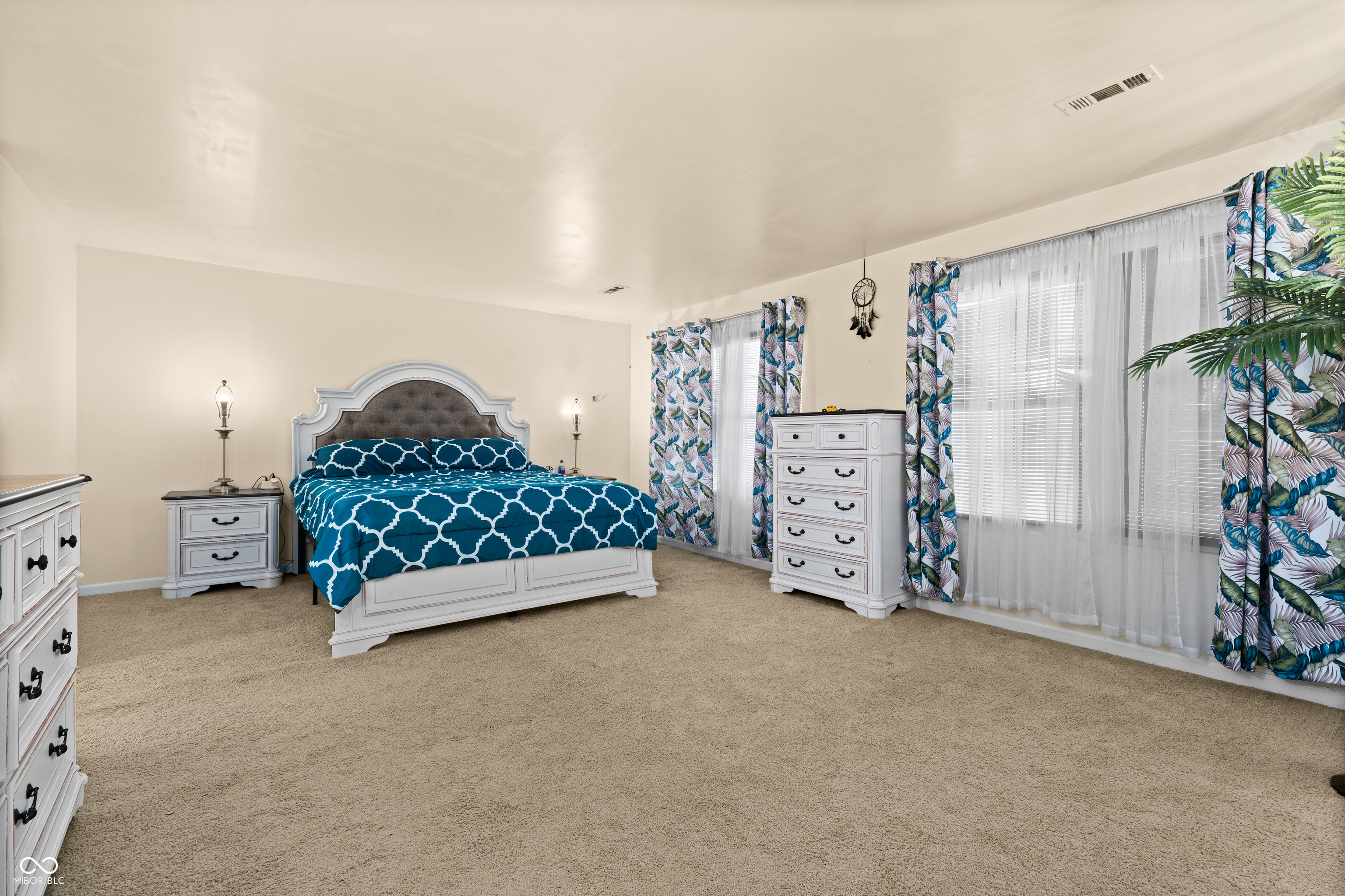 5431 Hammock Glen Drive