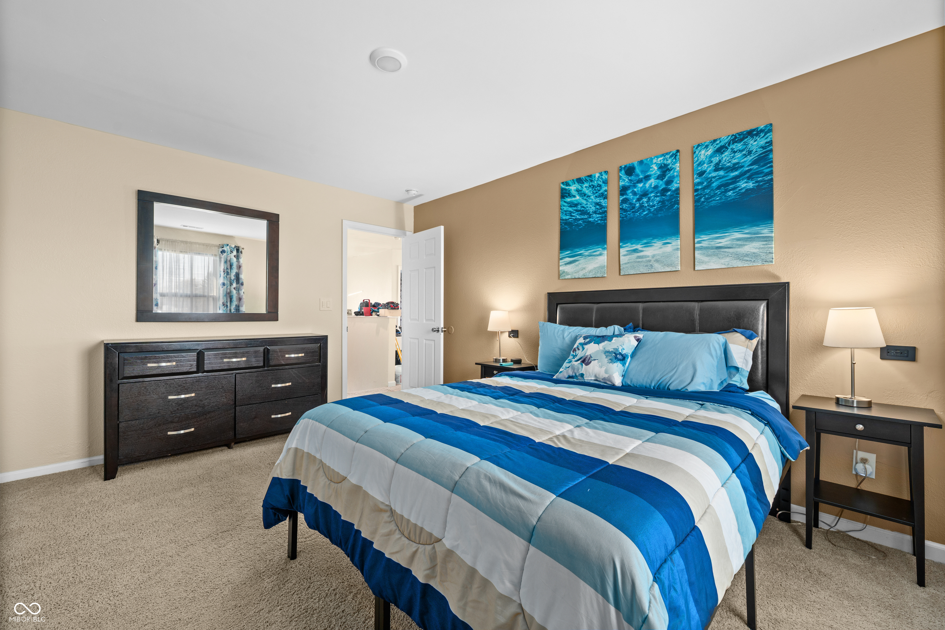 5431 Hammock Glen Drive