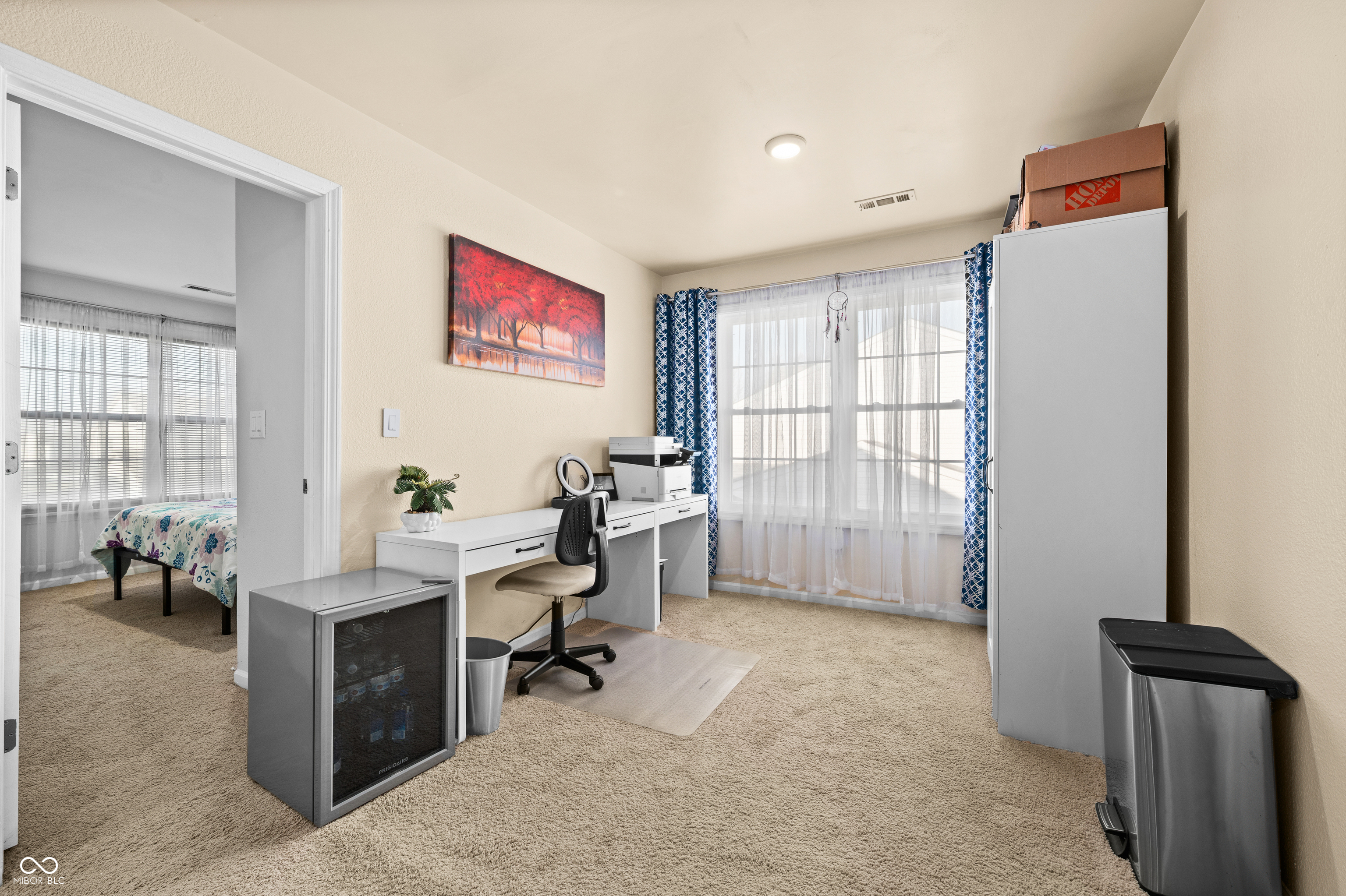 5431 Hammock Glen Drive