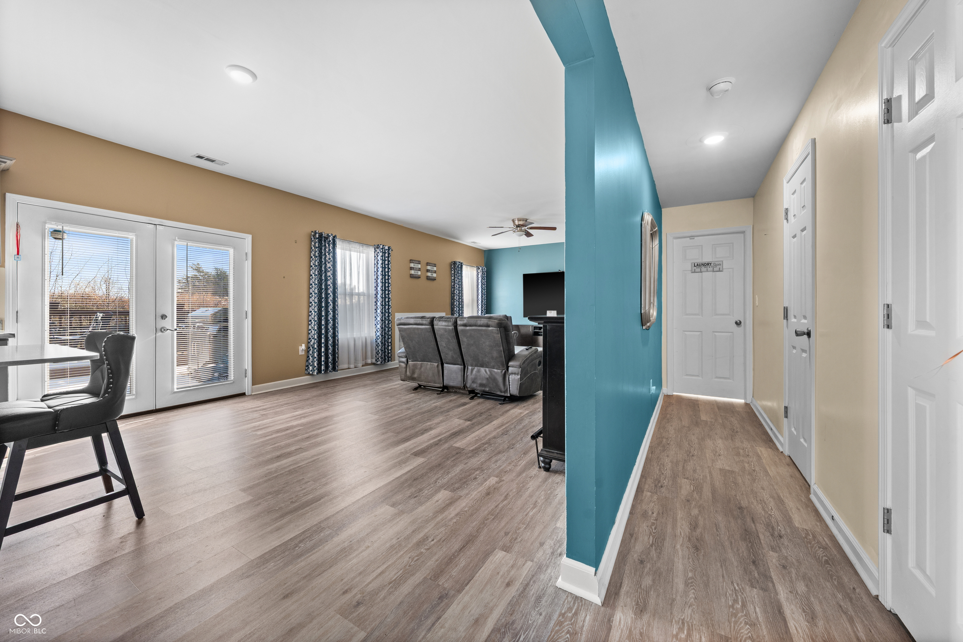 5431 Hammock Glen Drive