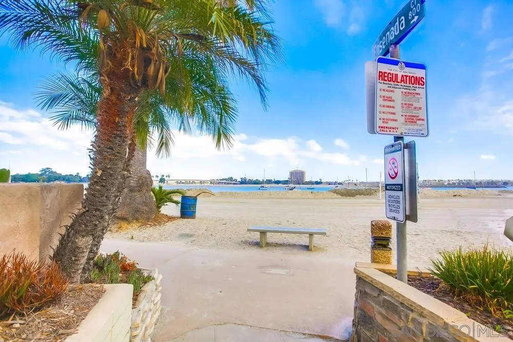 808 Ensenada Ct