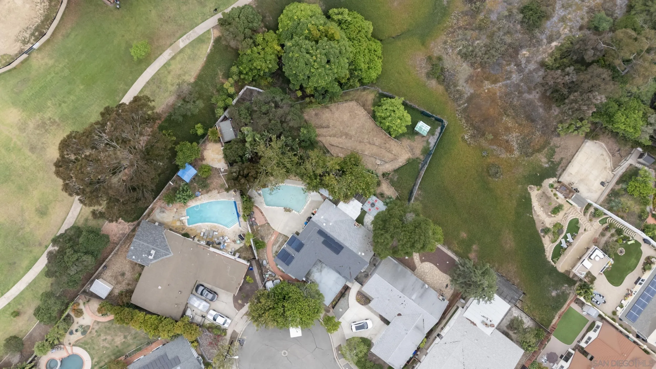 5620 Lord Cecil Street