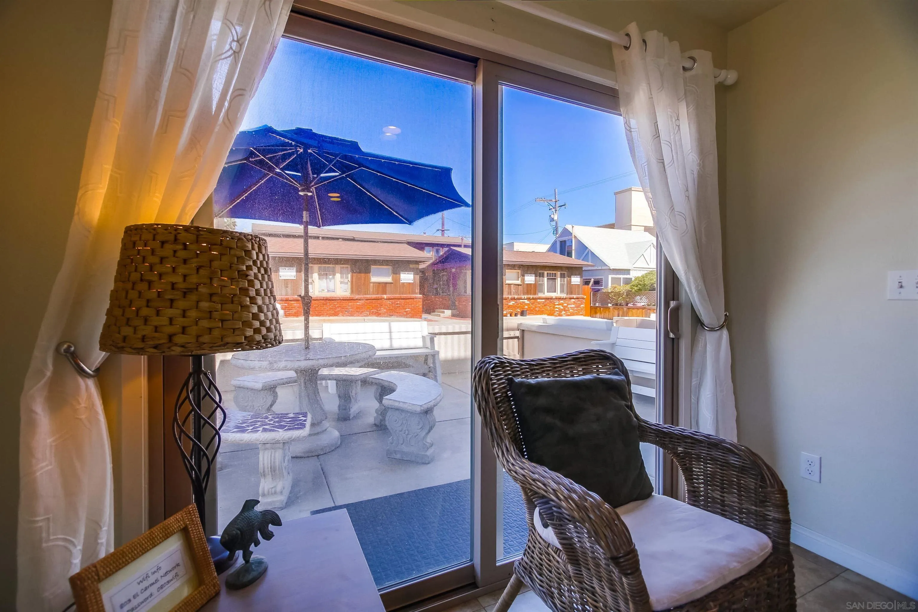 803 El Carmel Pl.