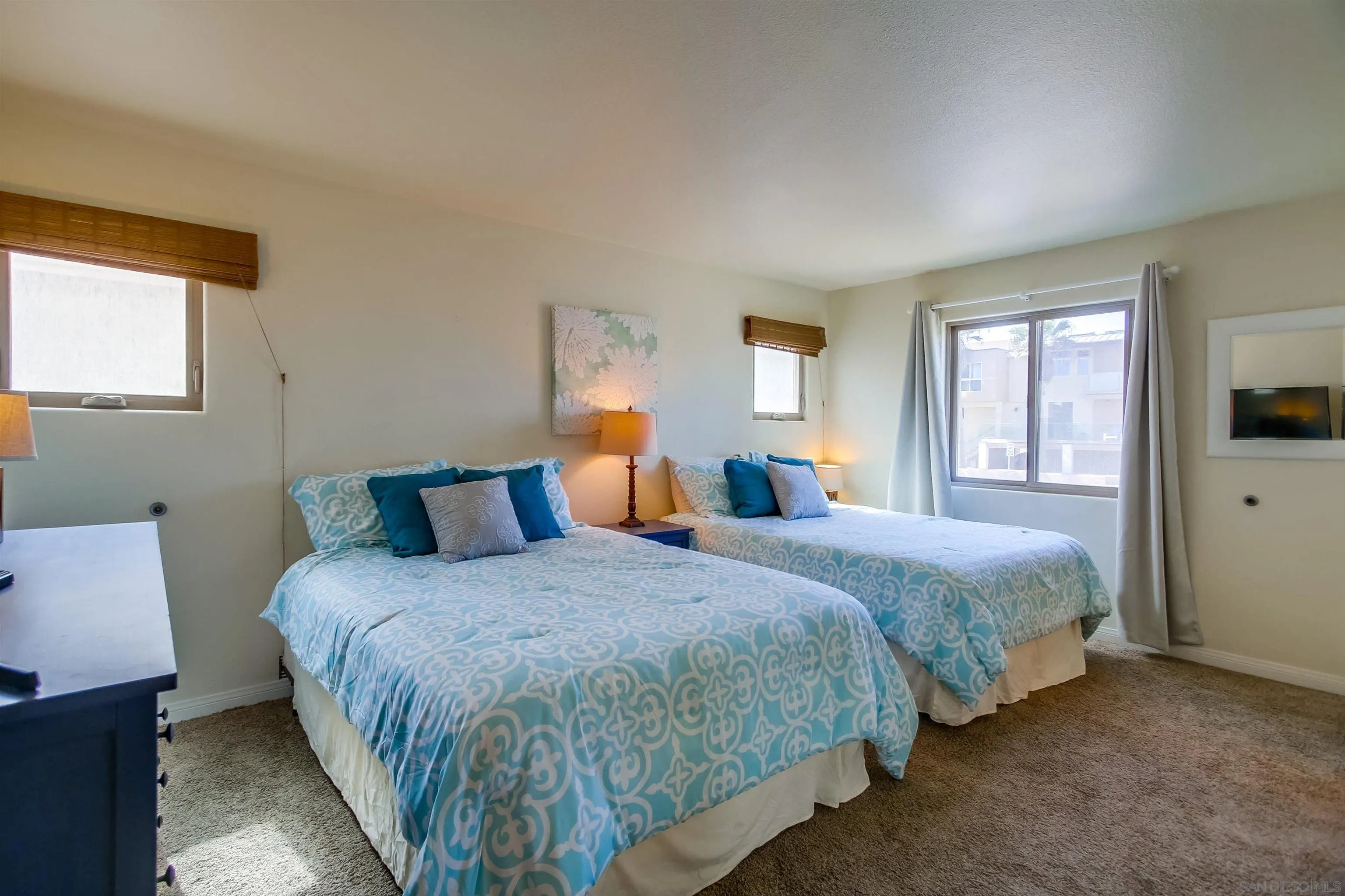803 El Carmel Pl.