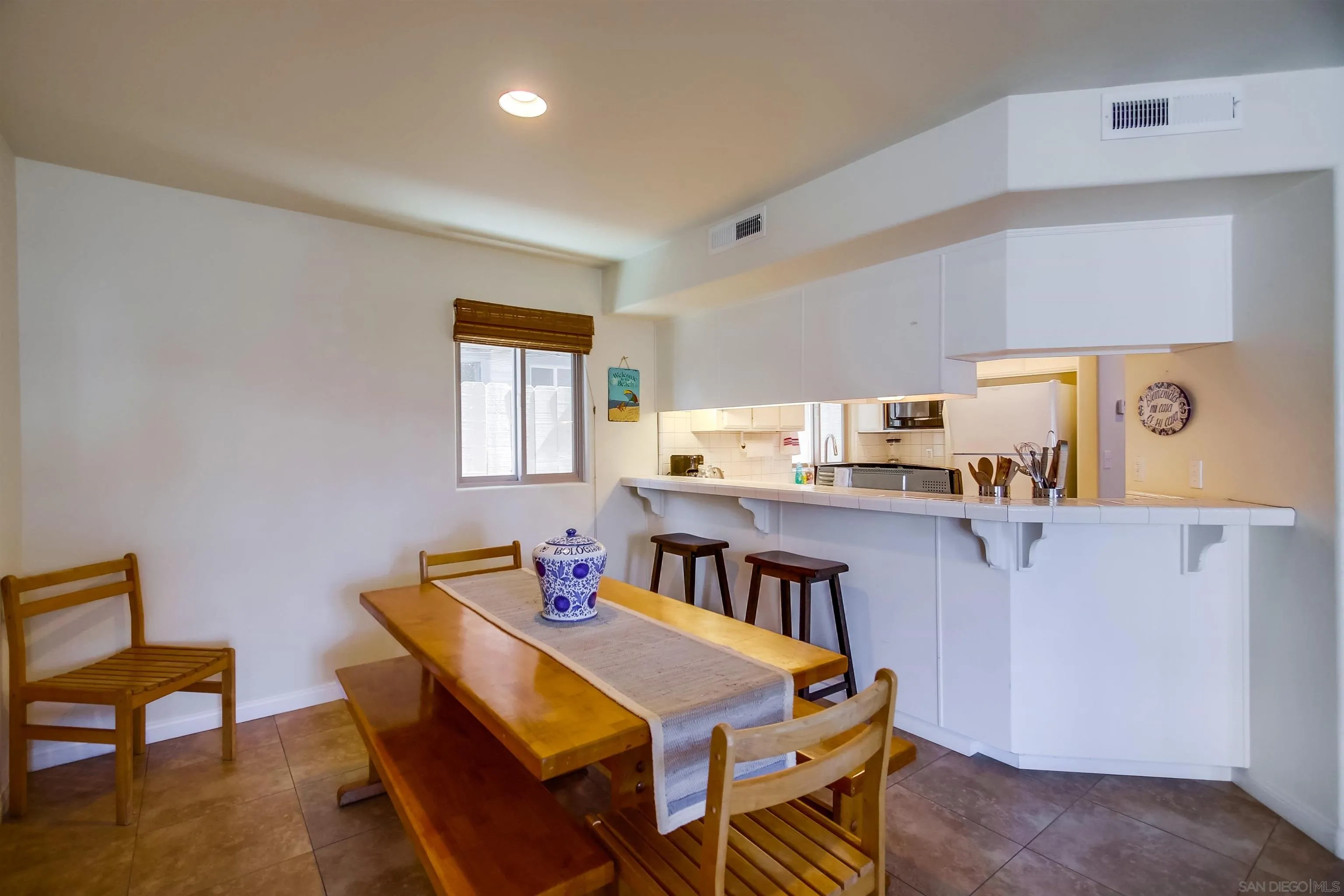 803 El Carmel Pl.