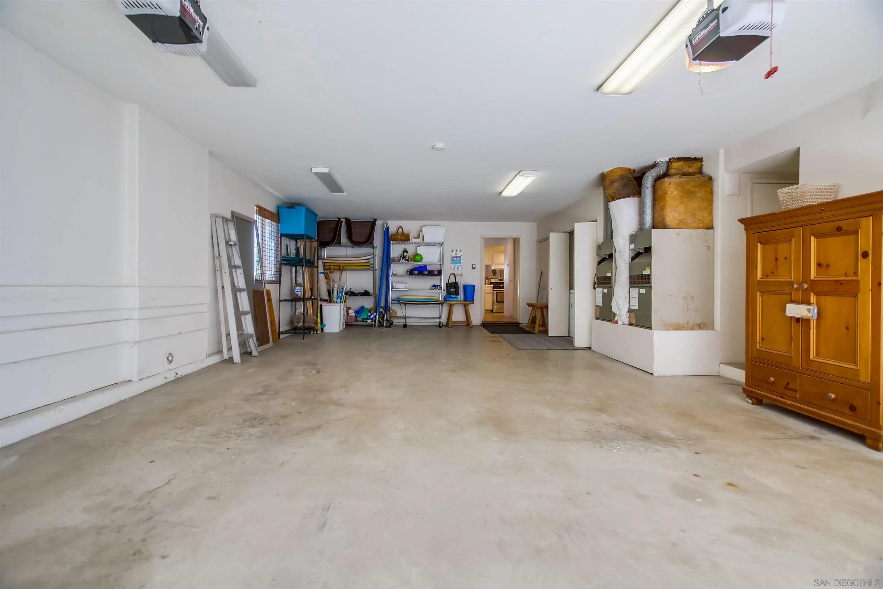 803 El Carmel Pl.