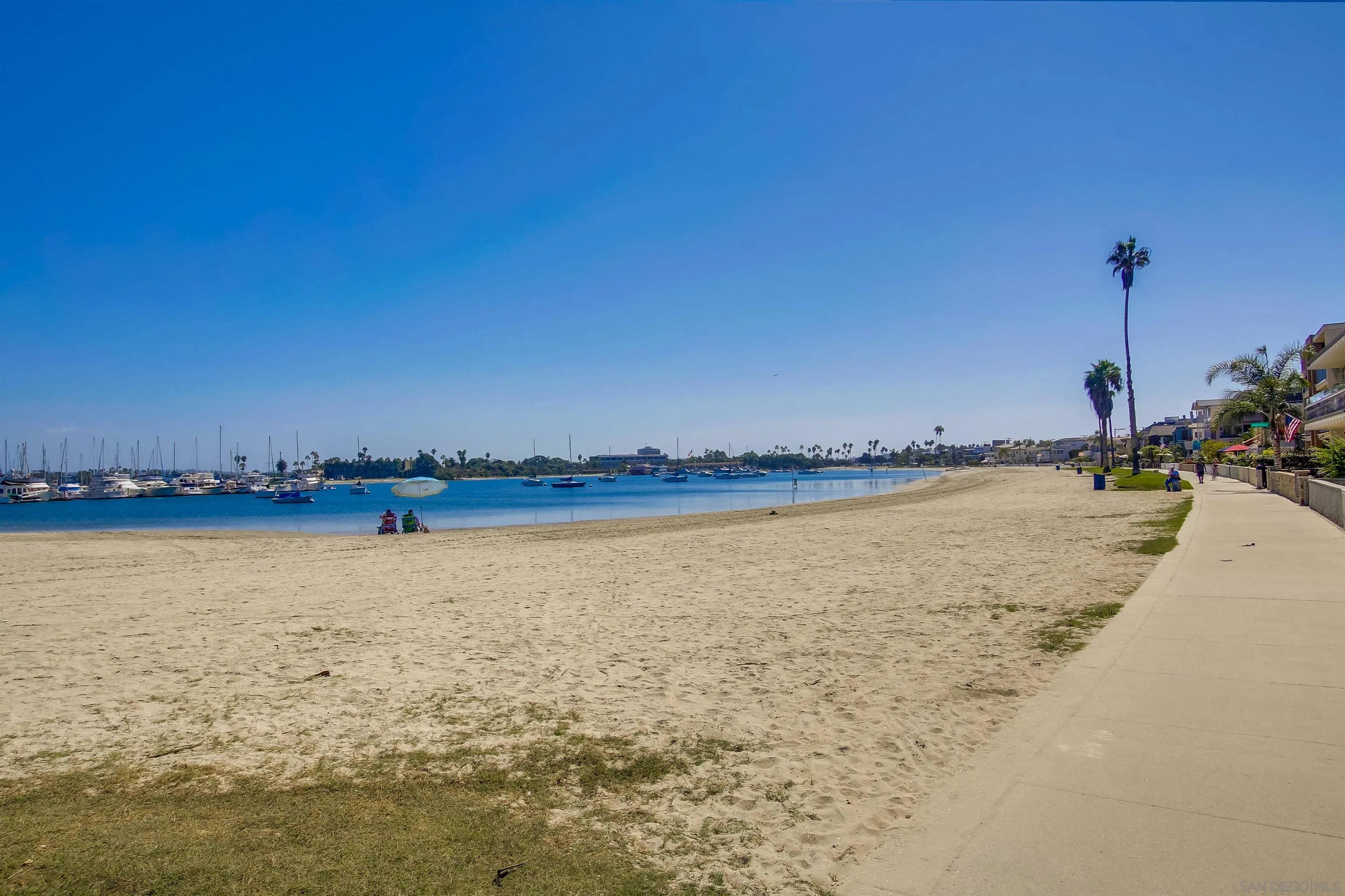803 El Carmel Pl.