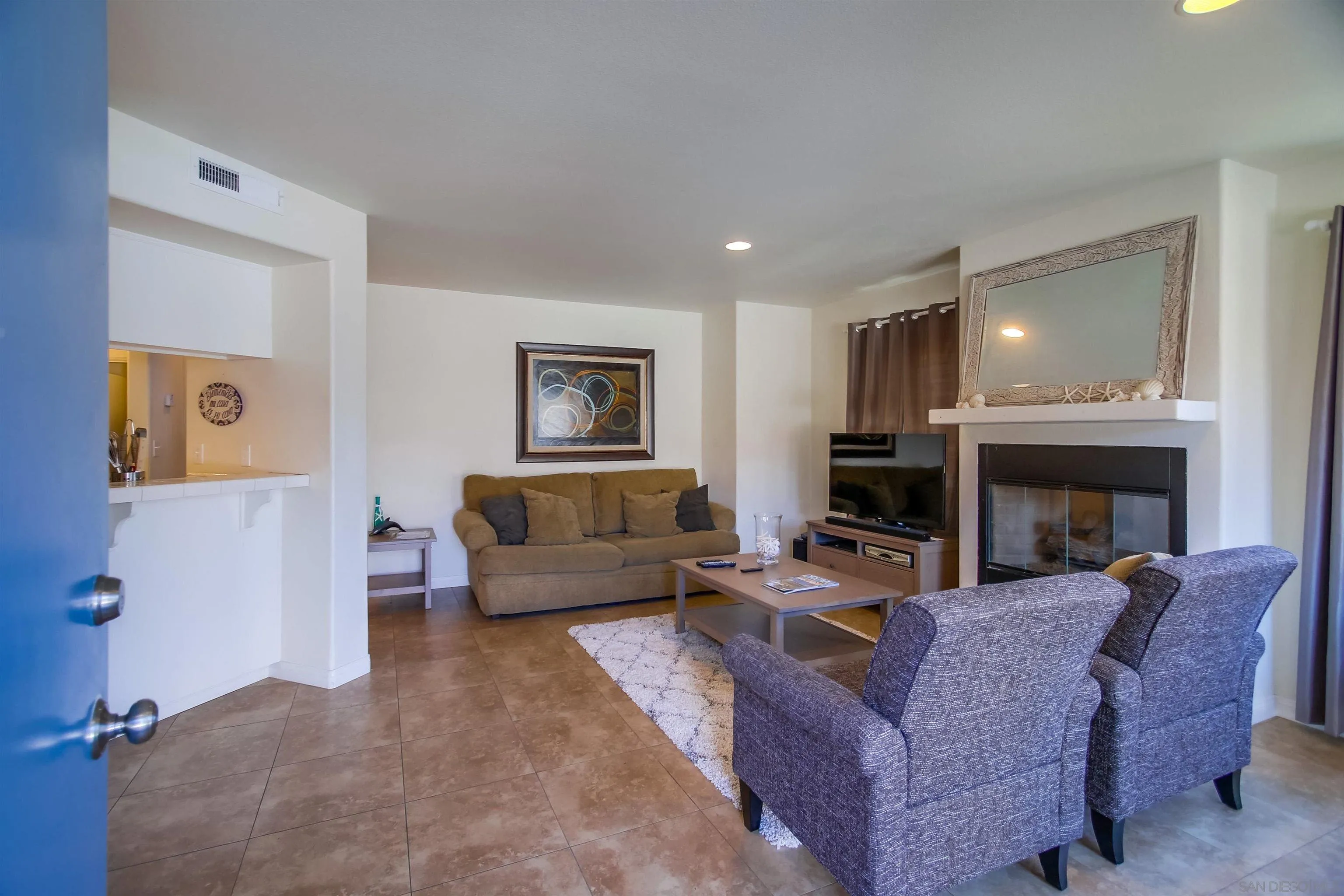 803 El Carmel Pl.