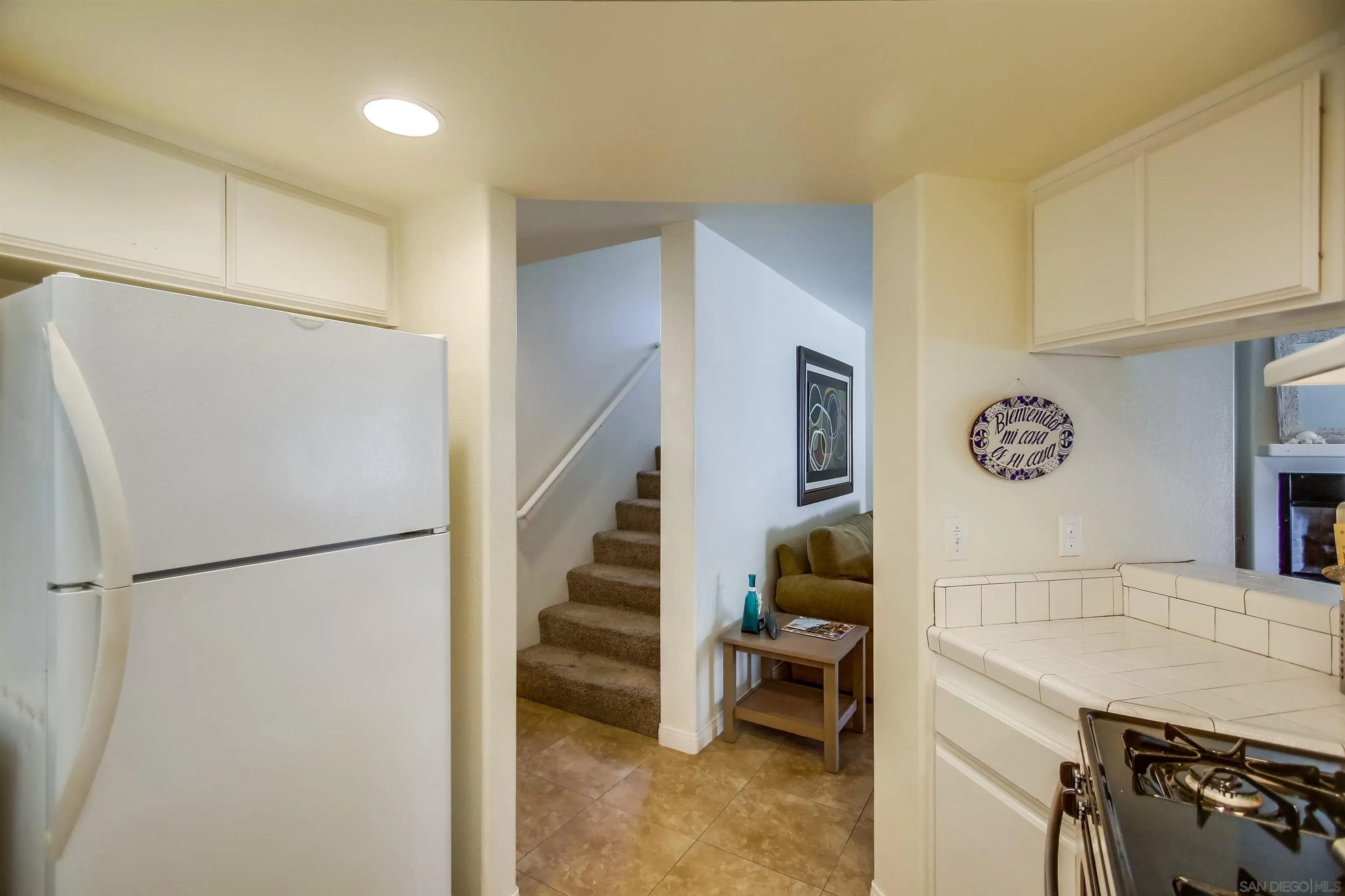803 El Carmel Pl.