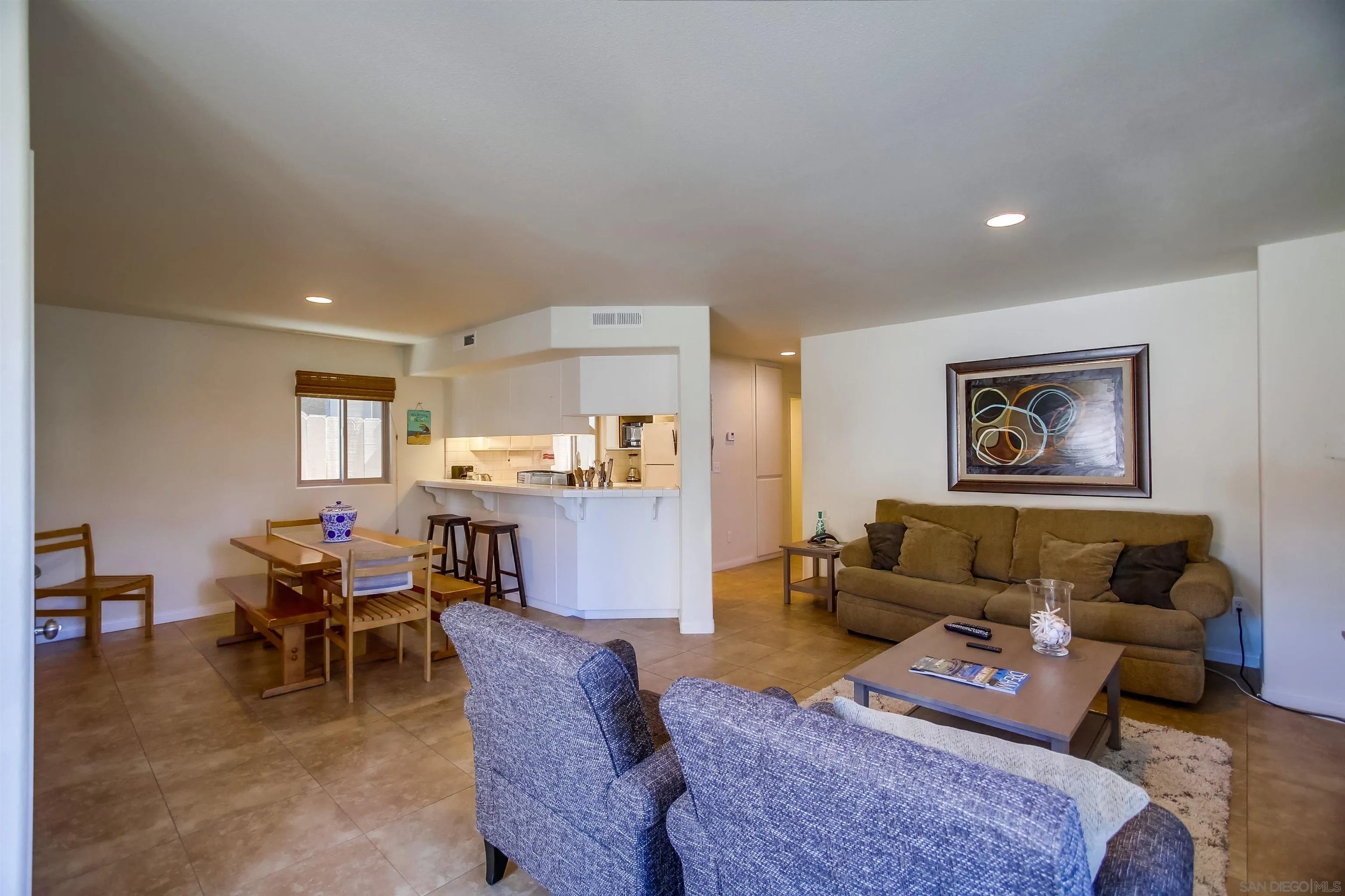 803 El Carmel Pl.