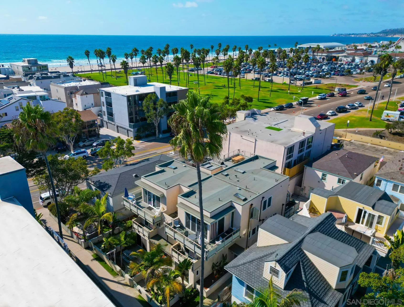 808 Ensenada Ct