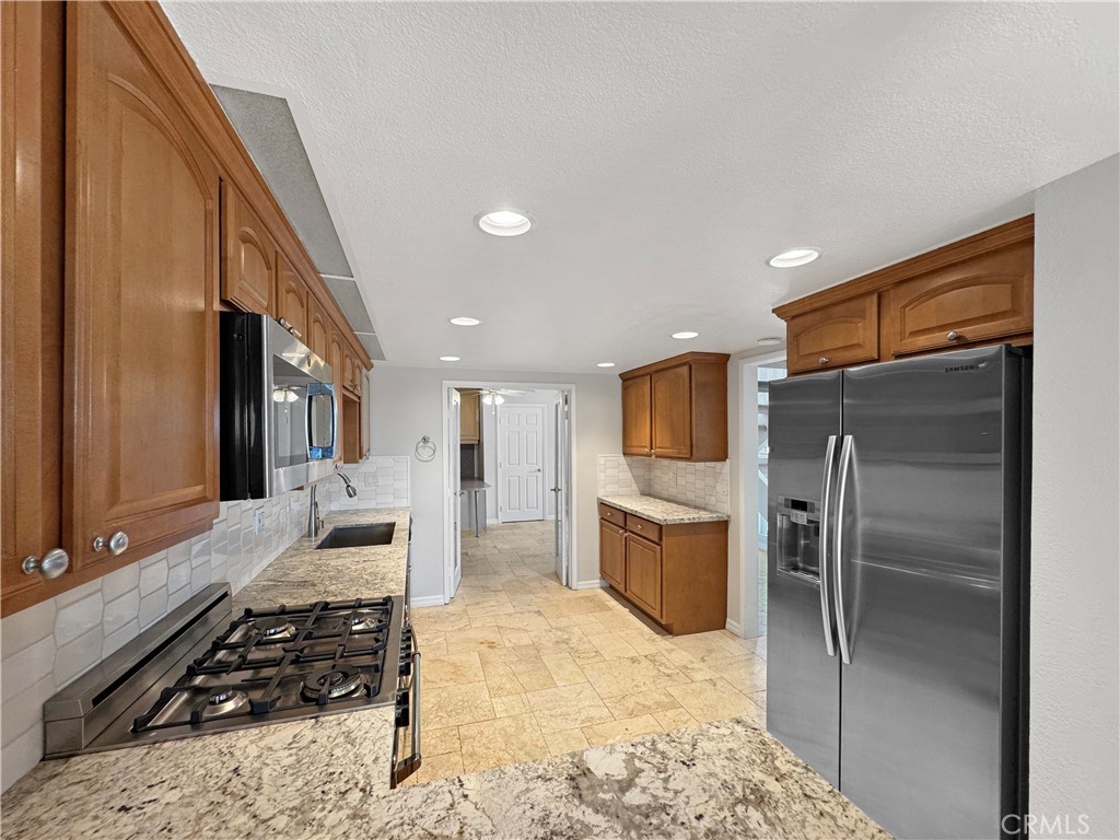 33425 Spinnaker Drive N