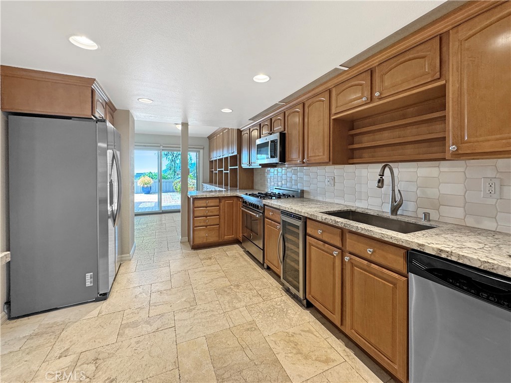 33425 Spinnaker Drive N