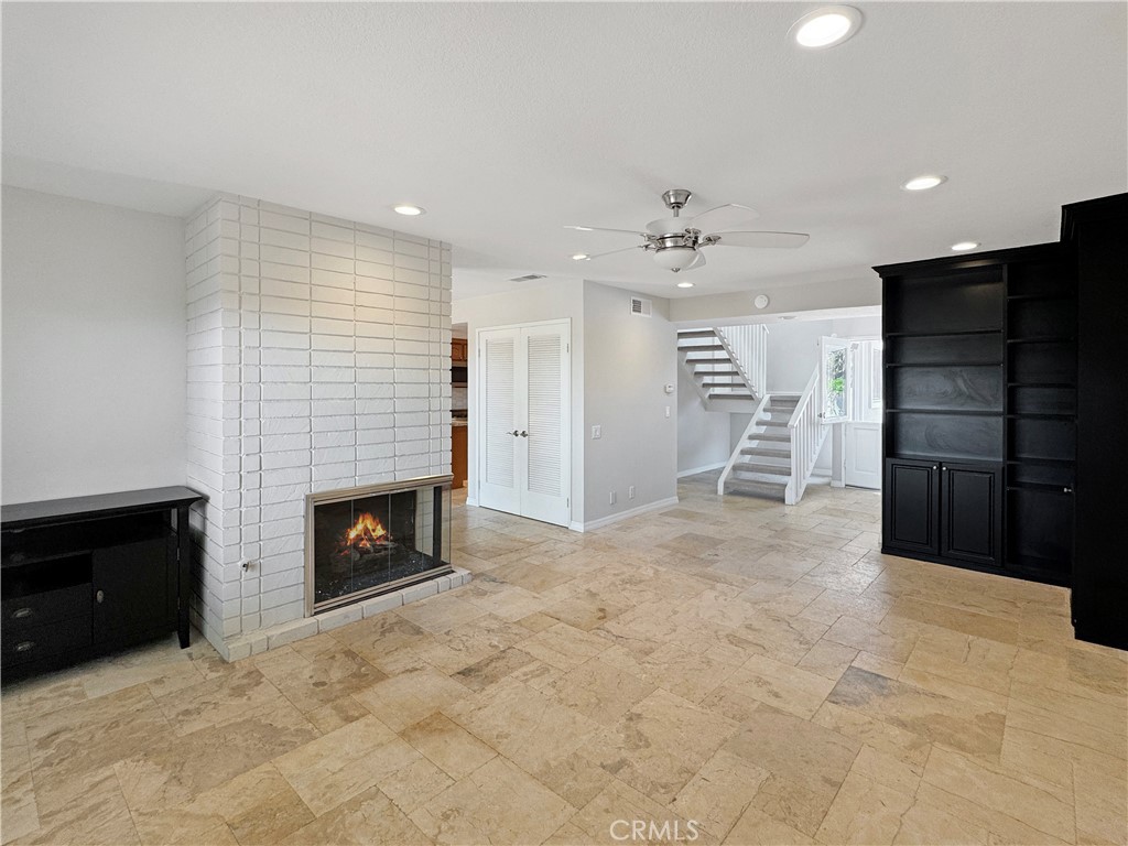 33425 Spinnaker Drive N