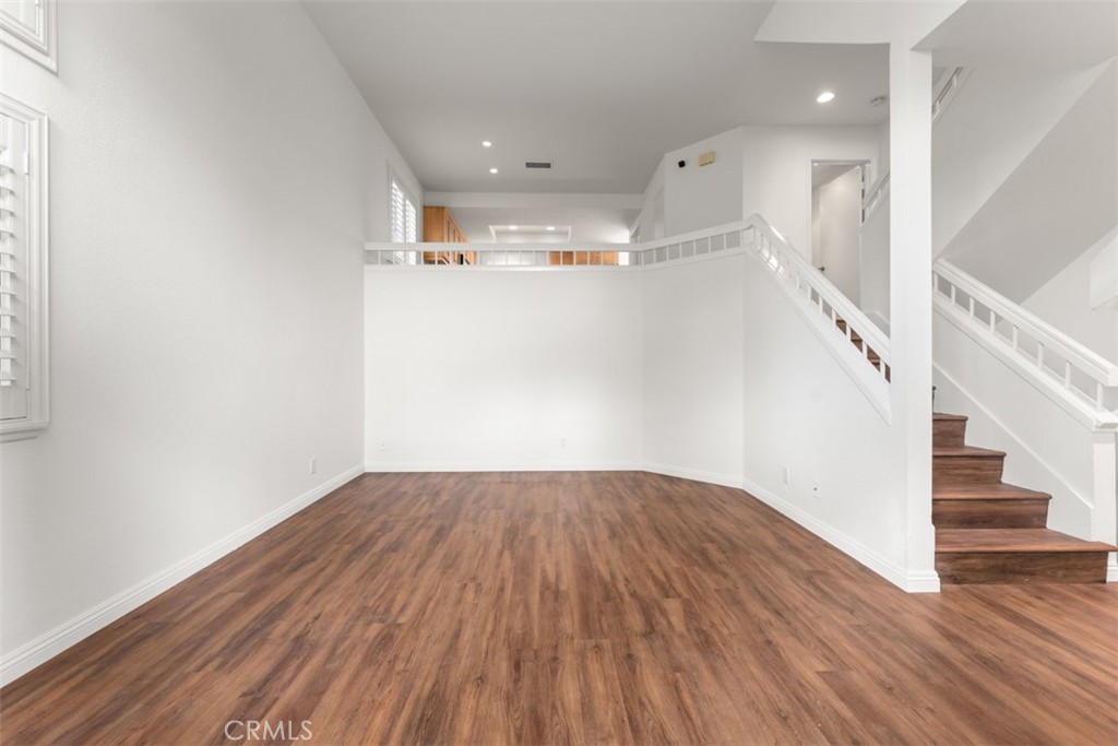 24839 Nueva Vista