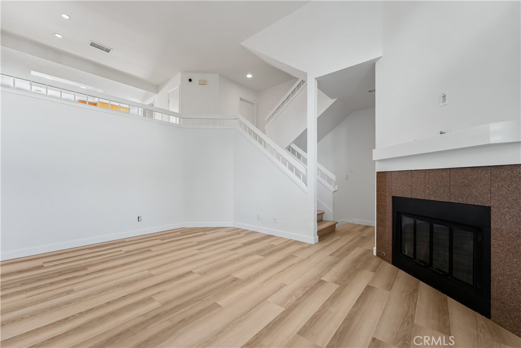 24839 #4 Nueva Vista