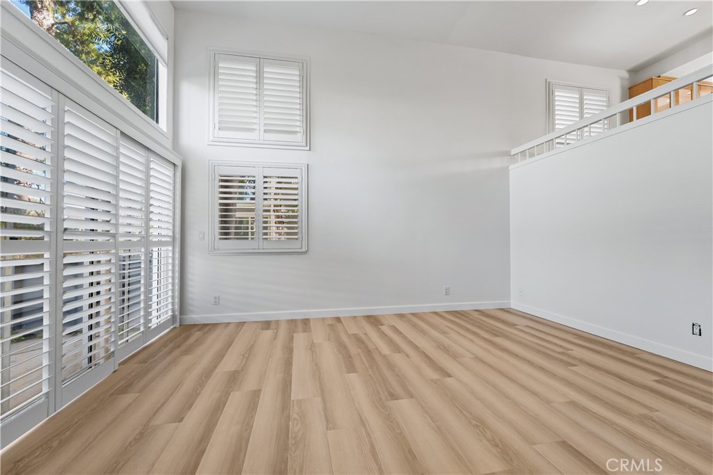 24839 #4 Nueva Vista