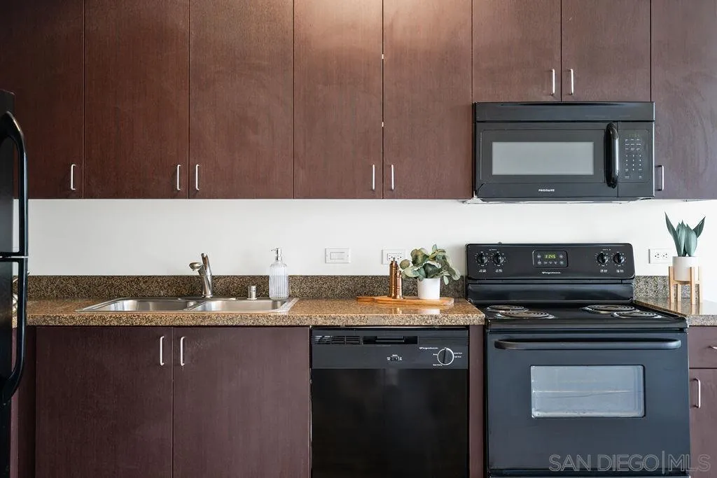 1080 Park Blvd Unit 409
