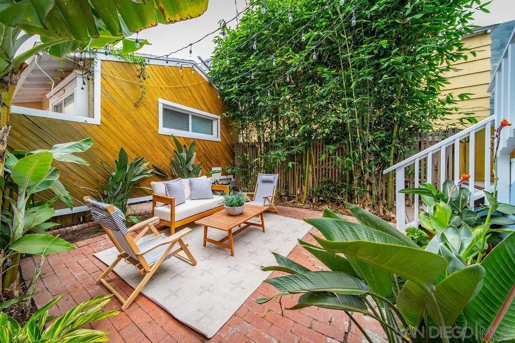 453 Westbourne St