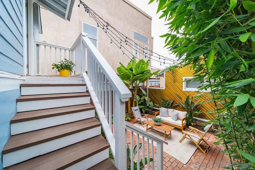 453 Westbourne St