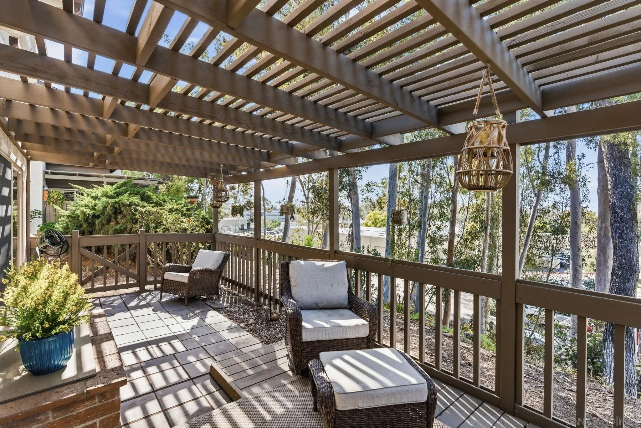 10251 Caminito Surabaya