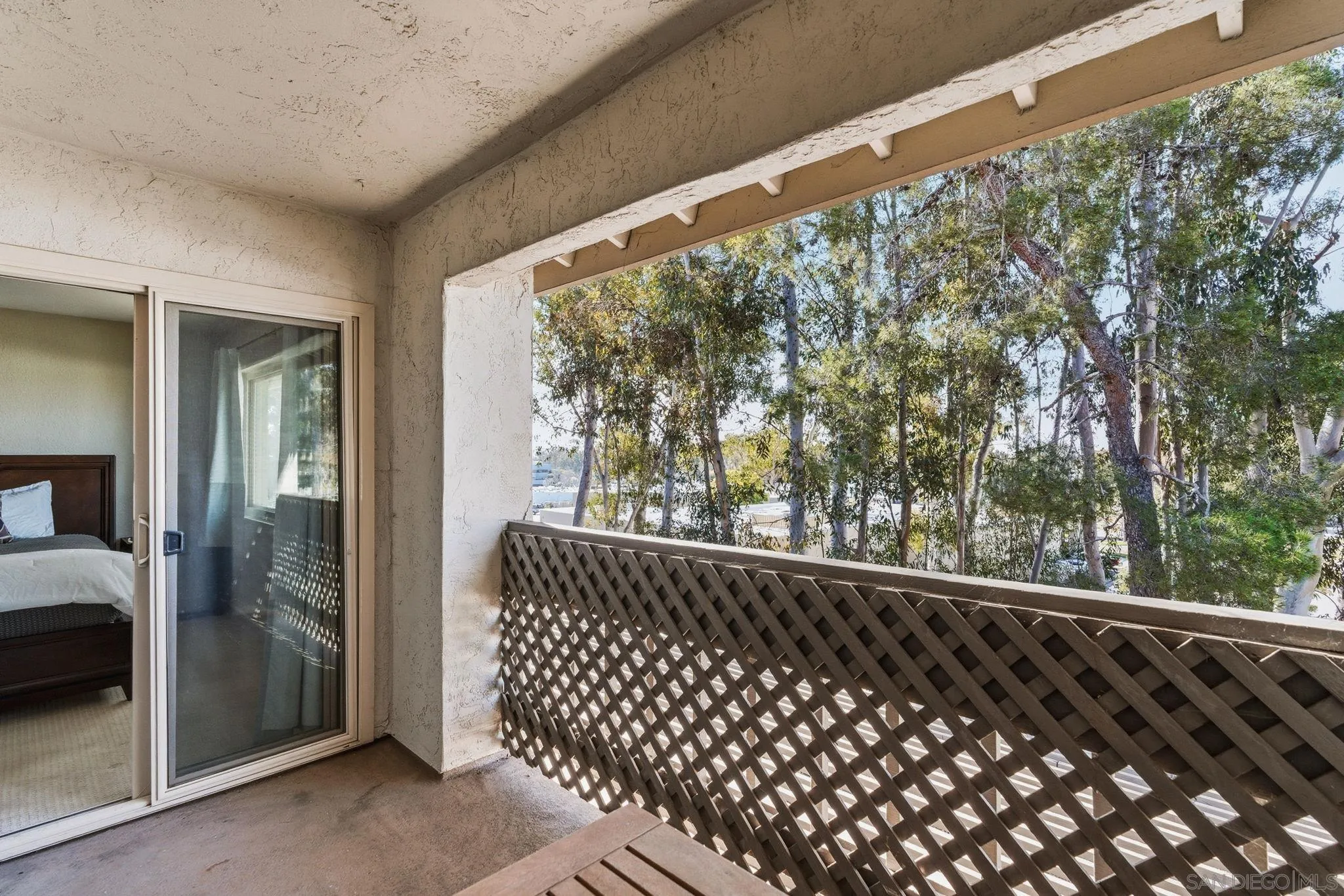 10251 Caminito Surabaya