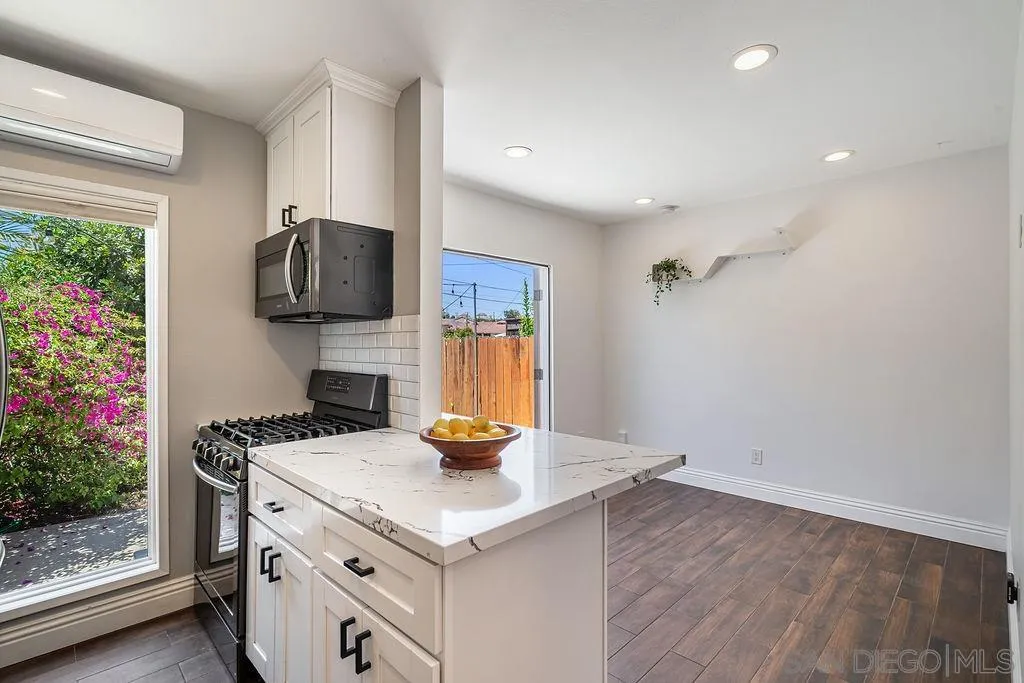 5988 Trojan Ave