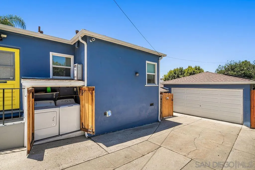 5988 Trojan Ave